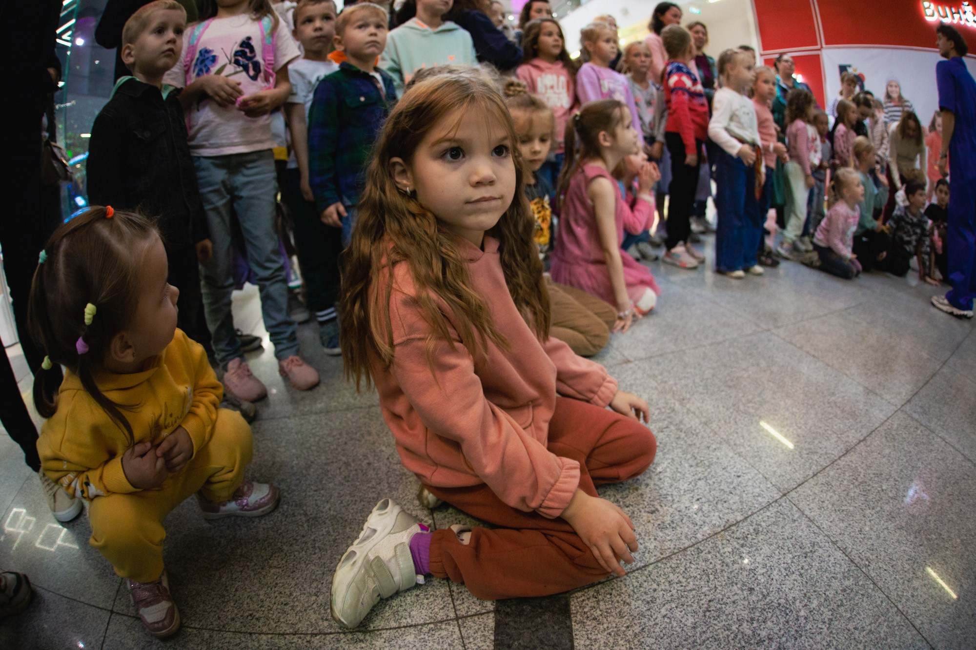 Сказка в ТЦ Океания. Репортажный и концертный фотограф в Москве Анастасия Осень