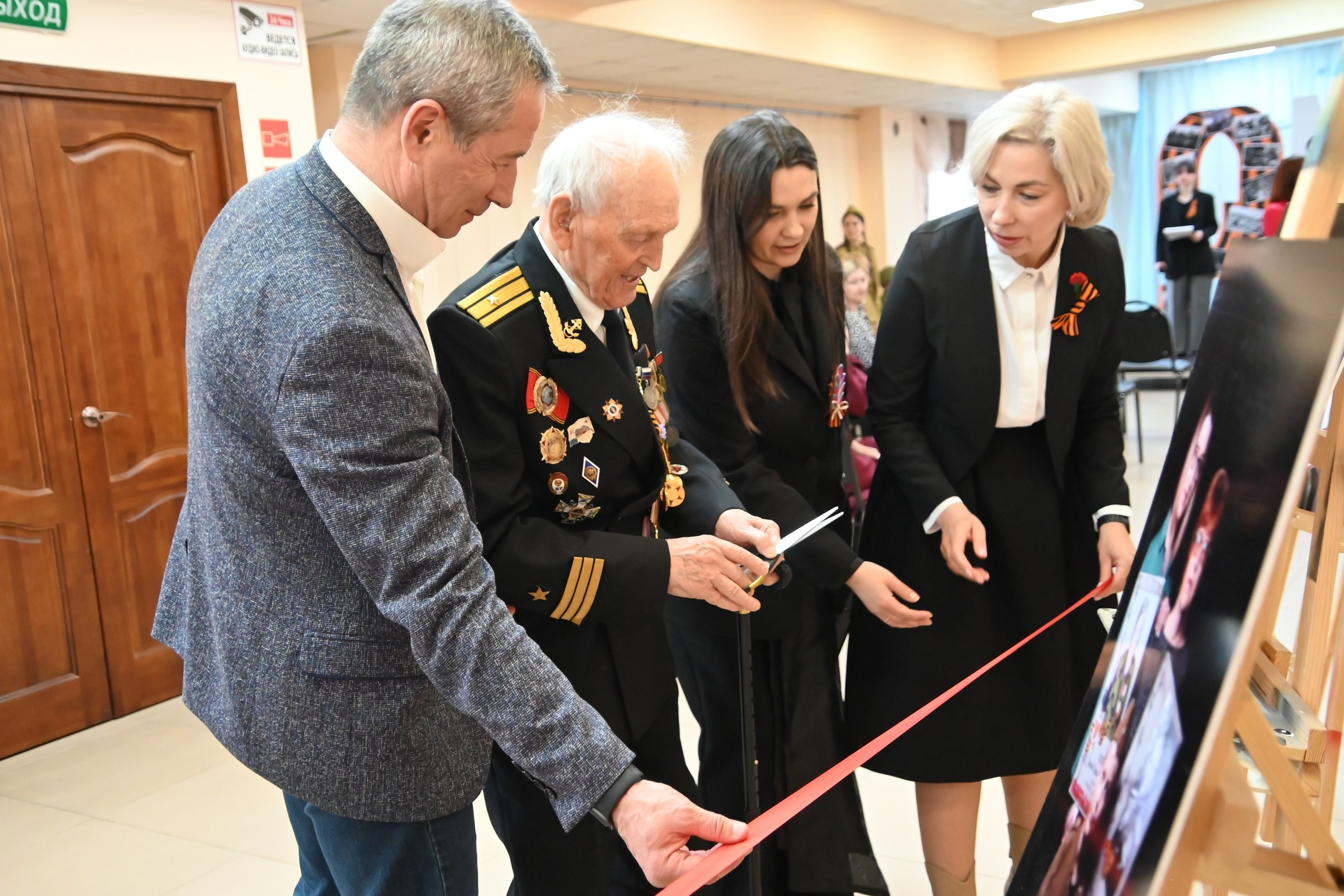 Всероссийский фотопроект «Китель Победы» г. Вилючинск. Ольга Смирнова юрист, фотограф