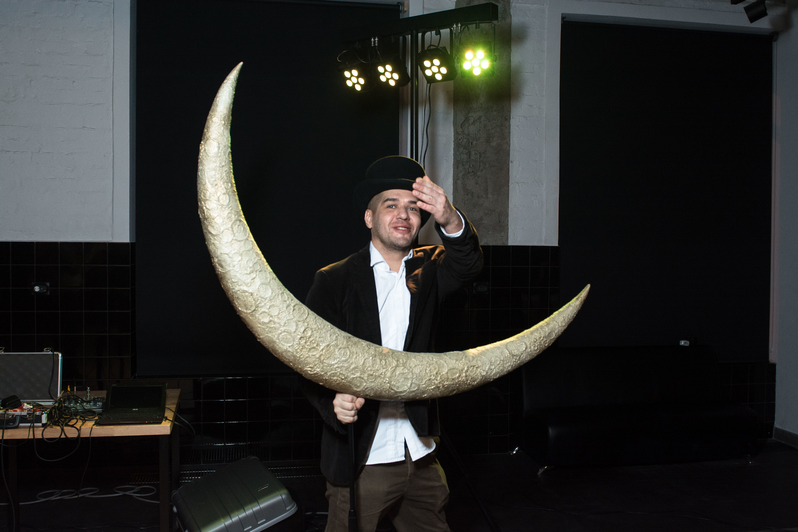 Ты мне — я тебе!. Вадим Зименков