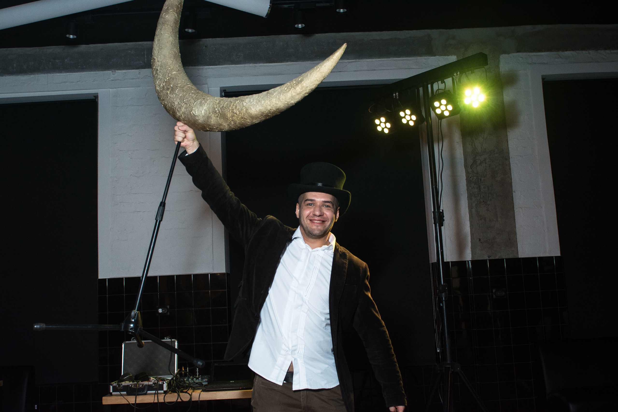 Ты мне — я тебе!. Вадим Зименков