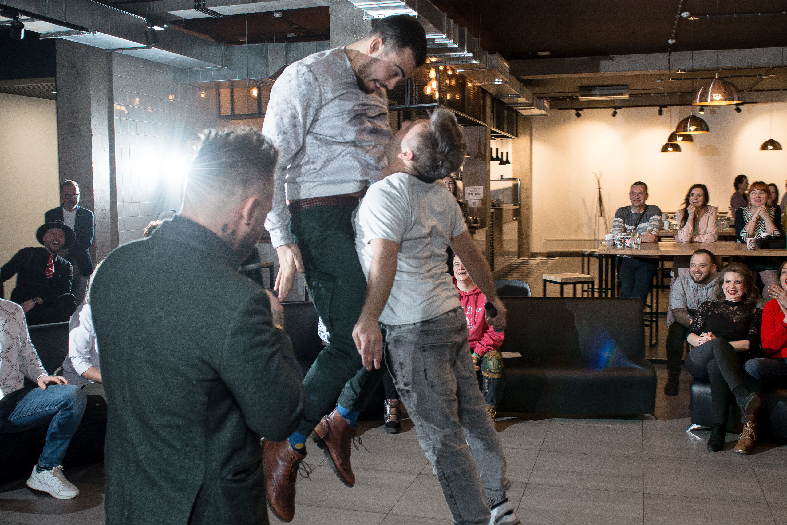 Ты мне — я тебе!. Вадим Зименков