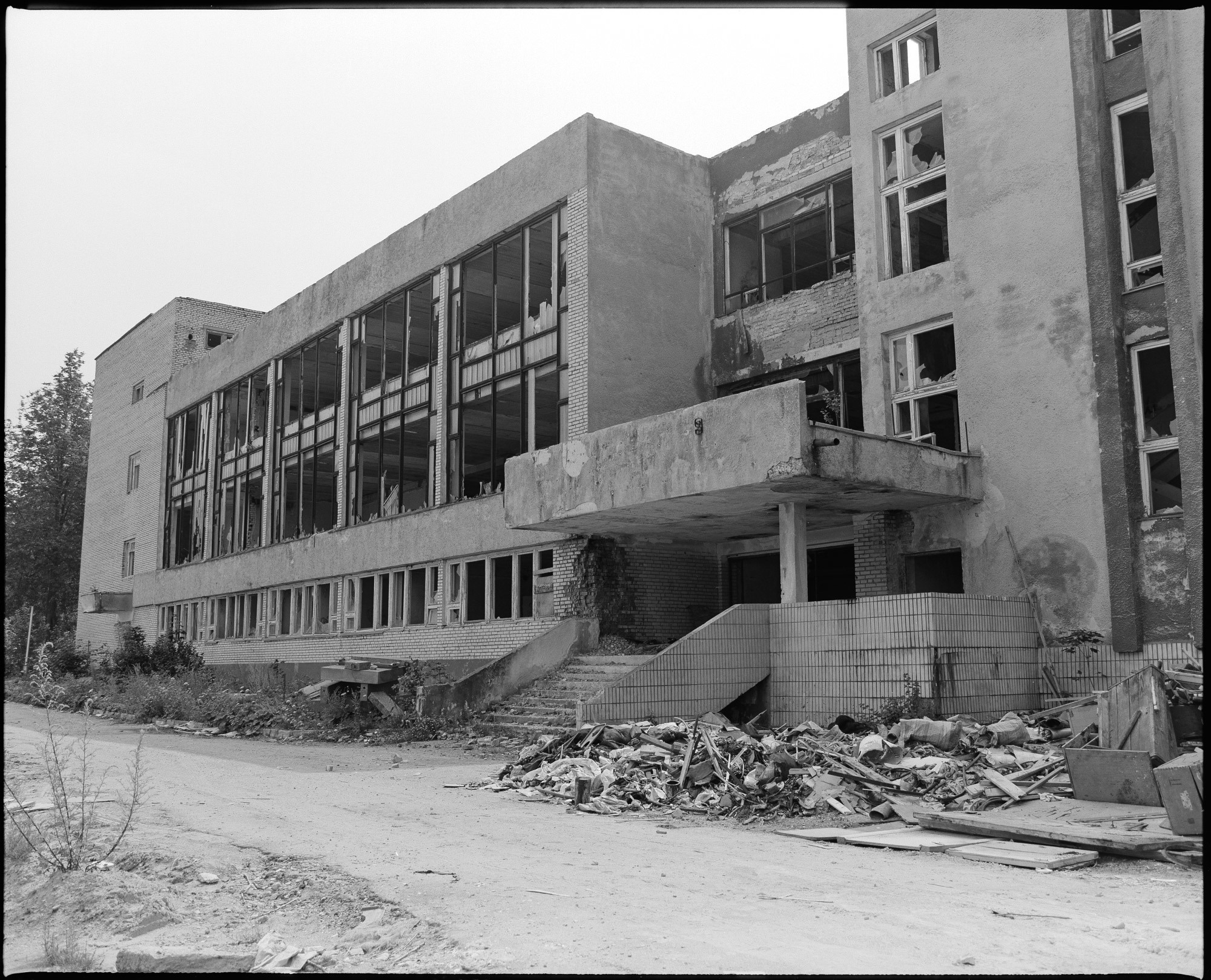 Столовая завода "Спутник"