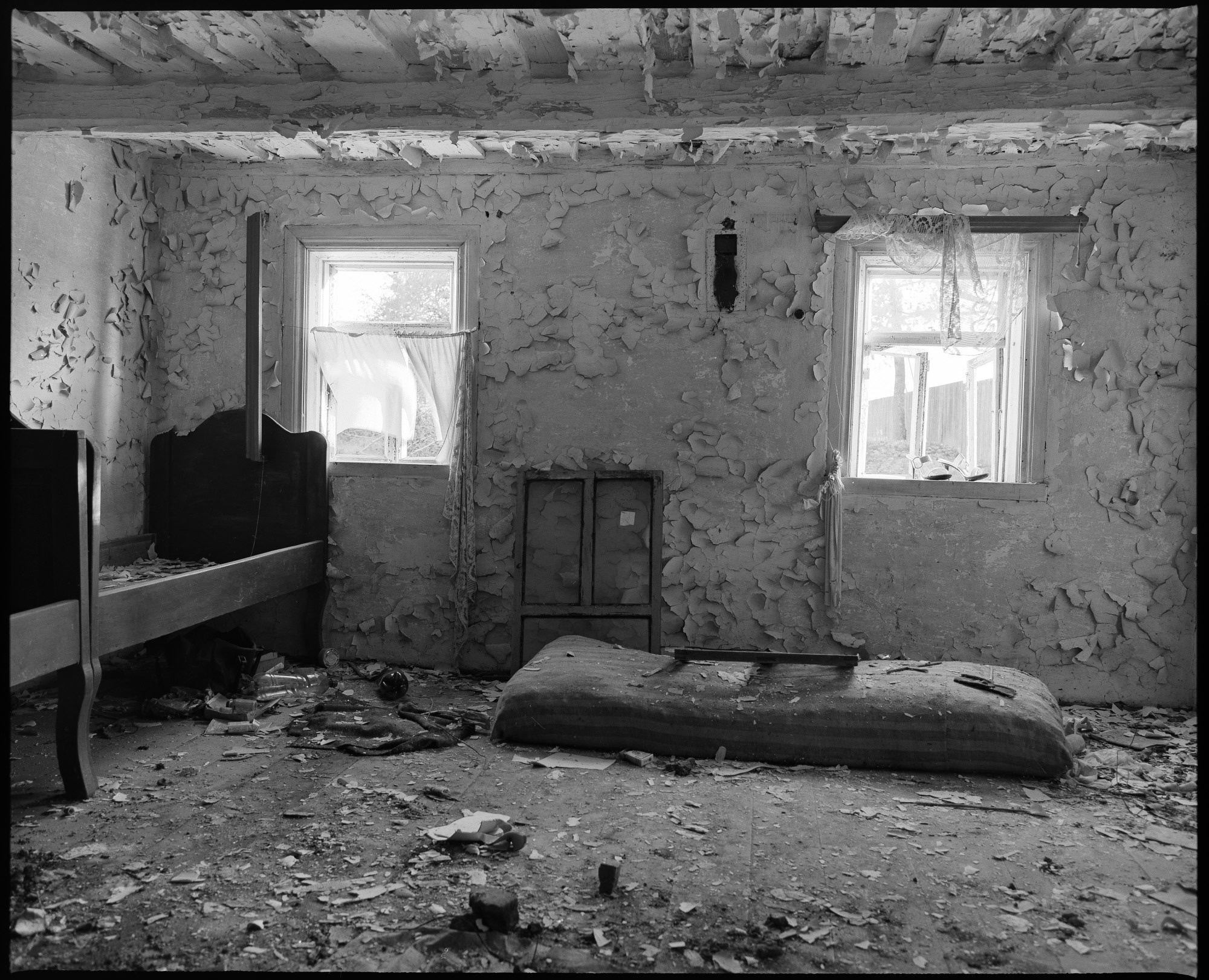 Брошенная хата в д. Ручица. ILFORD FP4 PLUS