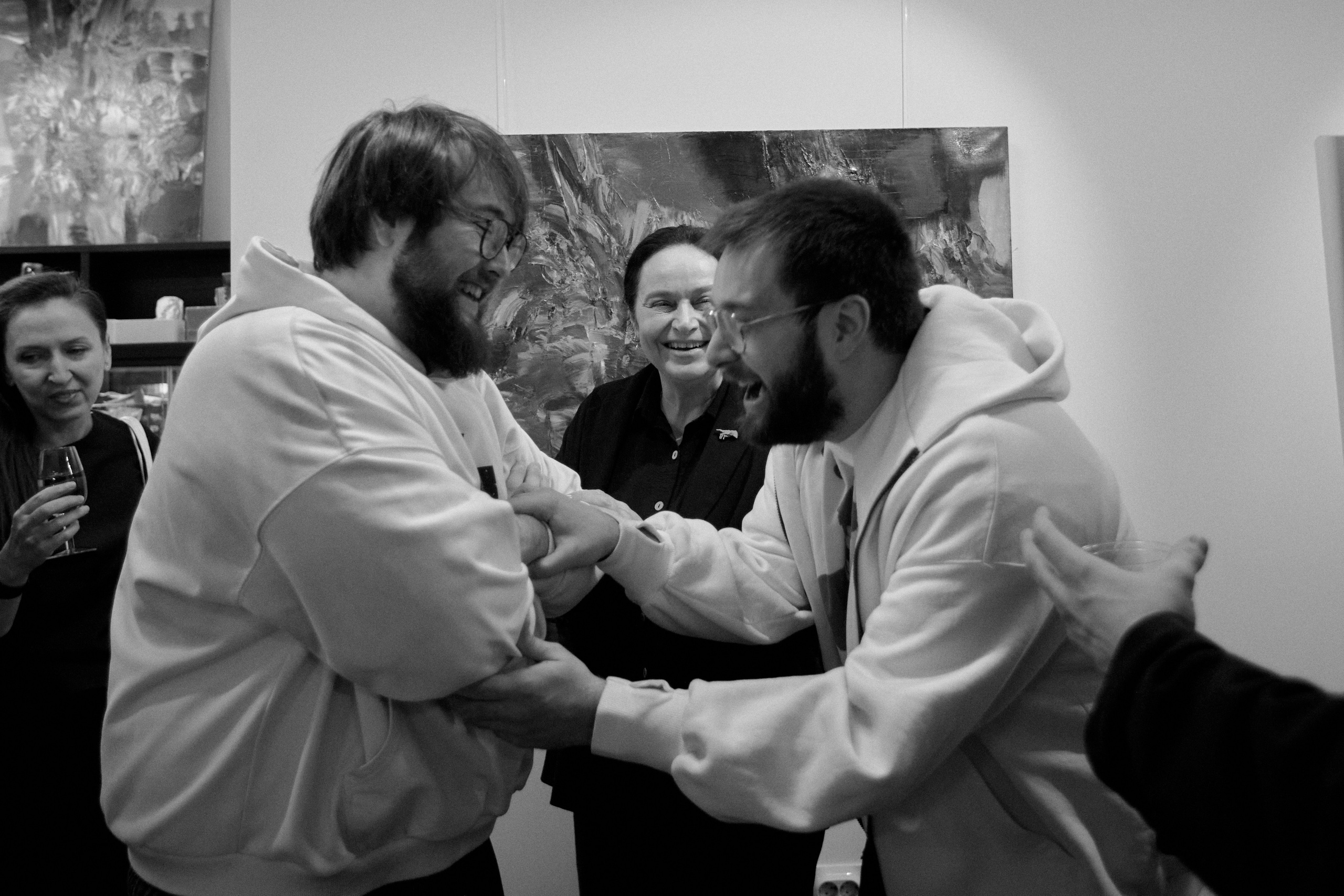 Открытие выставки краснодарской художницы Ларисы Блохиной. Фотограф Юлия Маринина