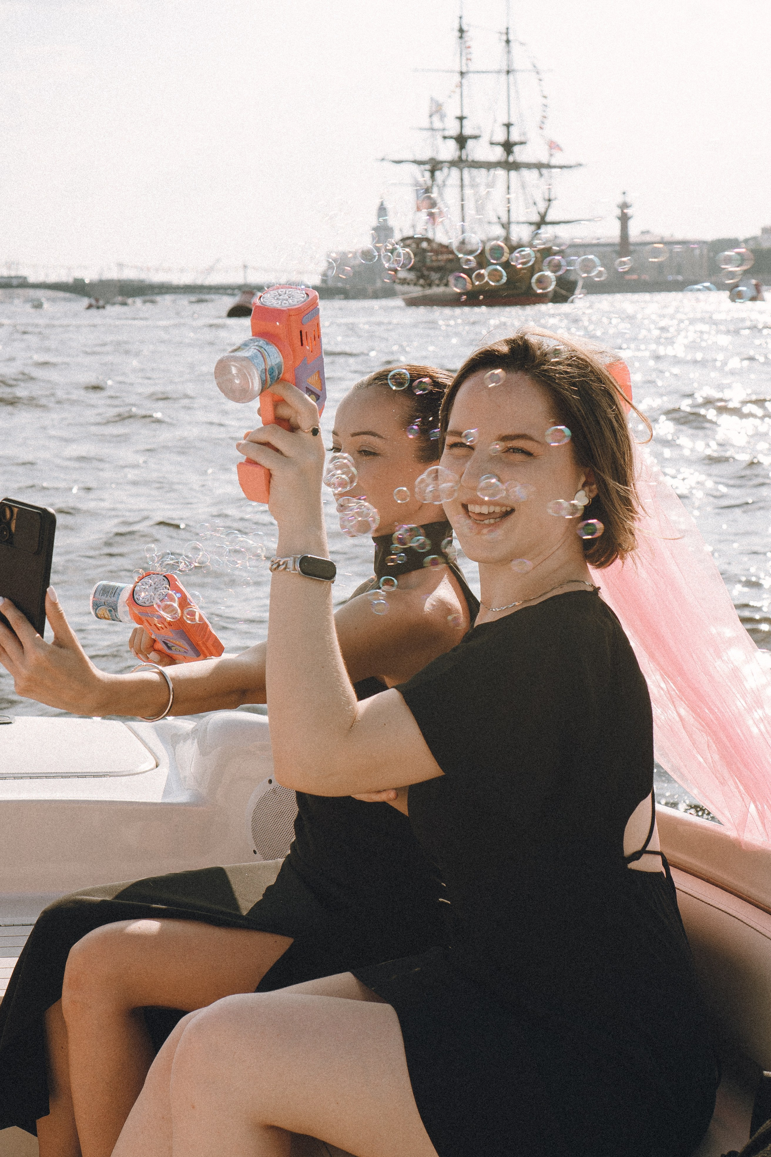 ДЕВИЧНИК НА КАТЕРЕ. Профессиональный фотограф, Санкт-Петербург — Виктория Богомолова