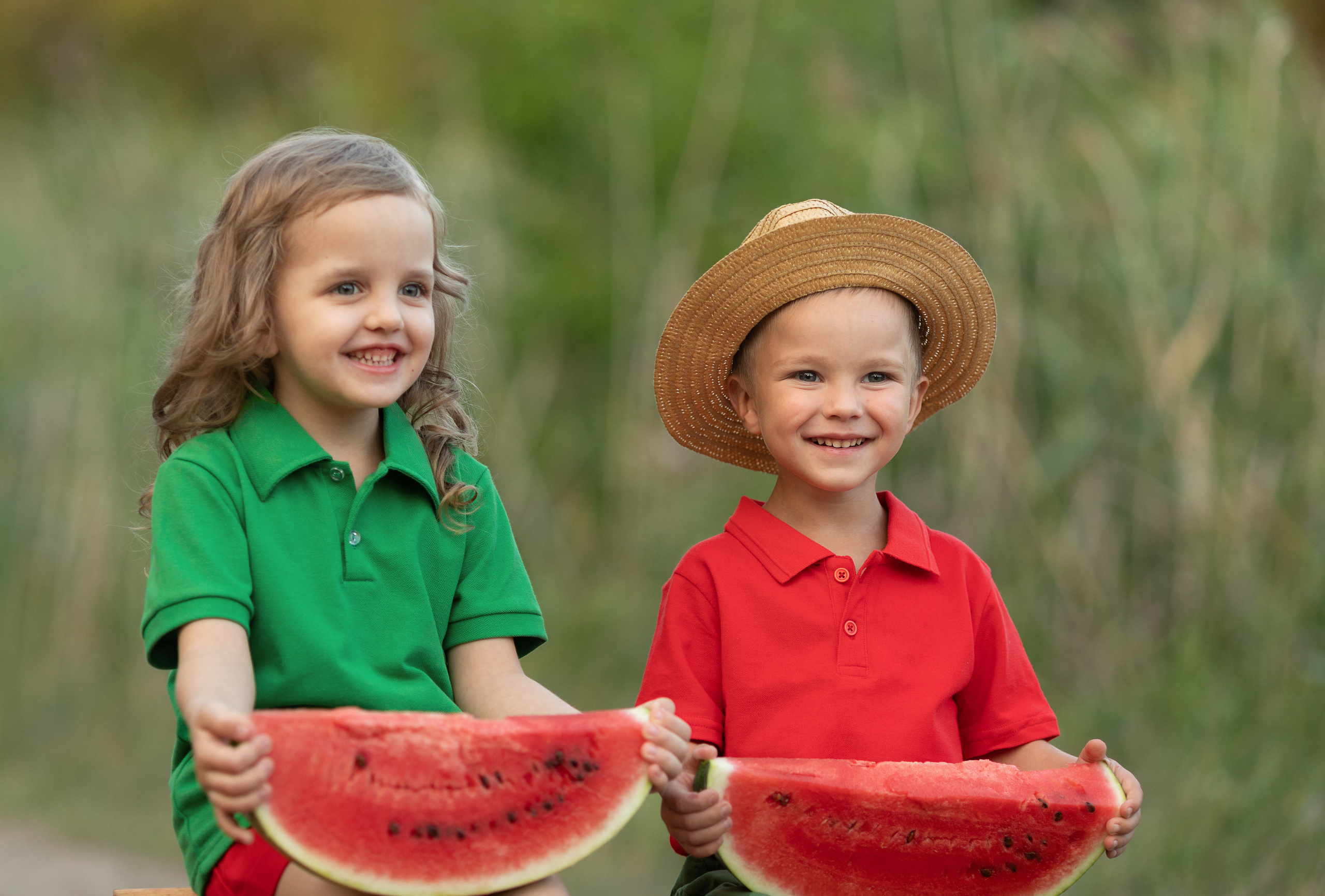 Много сладких, красных арбузов, без ограничений, это не сон ли?!. Фотограф Анна Телекаева, выпускные альбомы, семейные и репортажные съемки в Омске