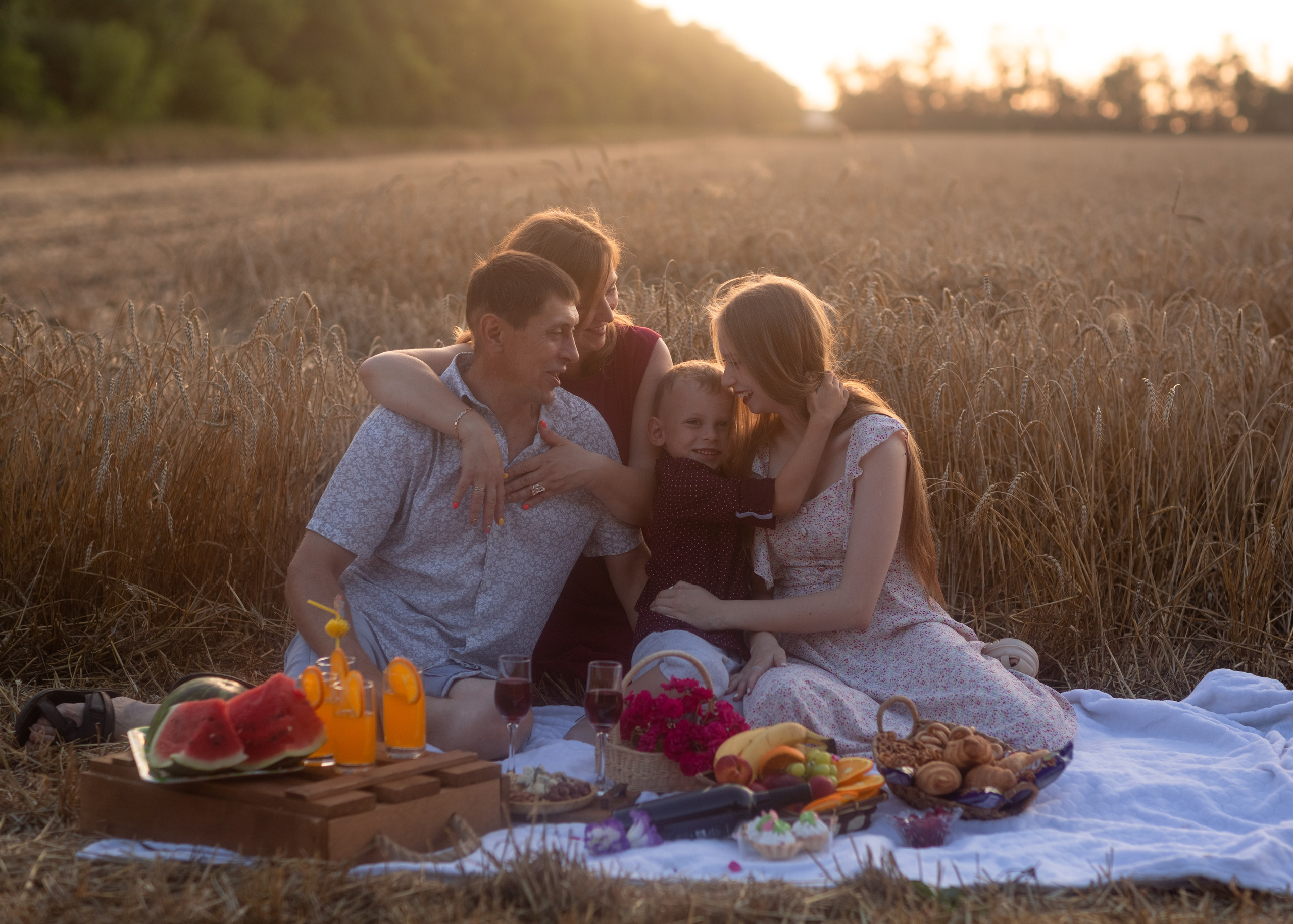 Закат в пшеничном поле. Фотограф в Приморско-Ахтарске Марьяна Чопко