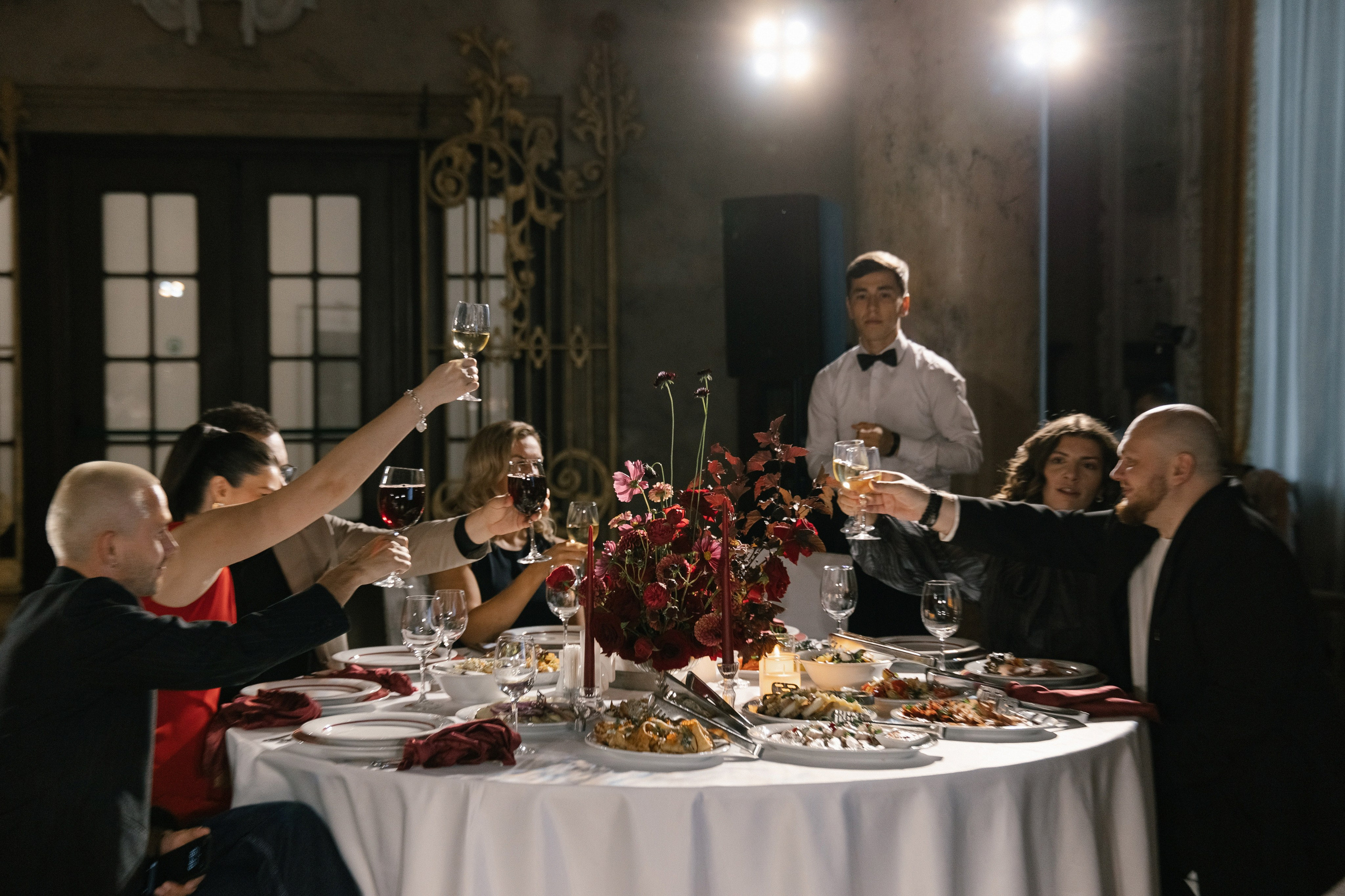 Свадебный банкет в отеле Хилтон Москва Ленинградская. Свадебный фотограф Москва