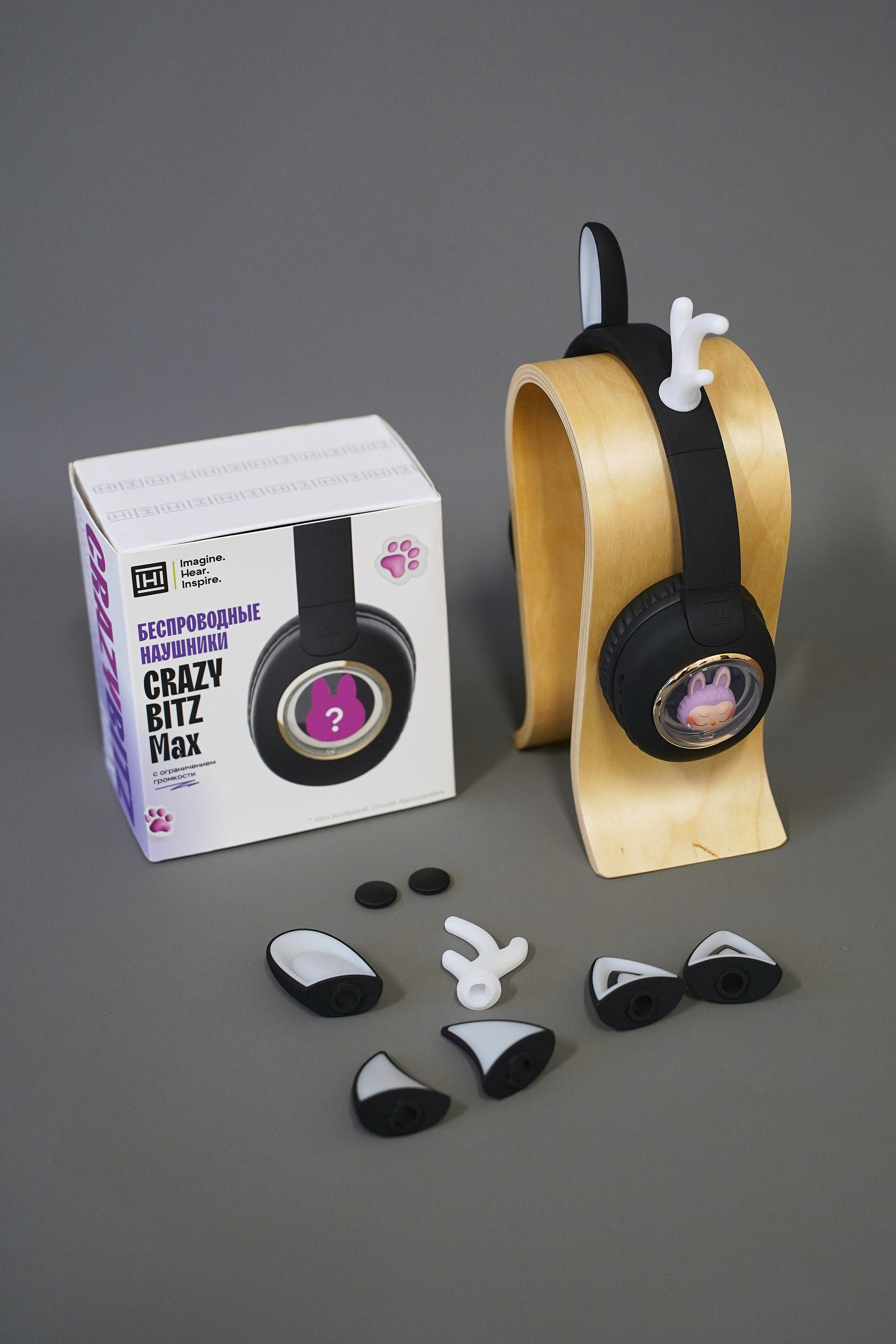 Наушники в интерьере. Фотограф