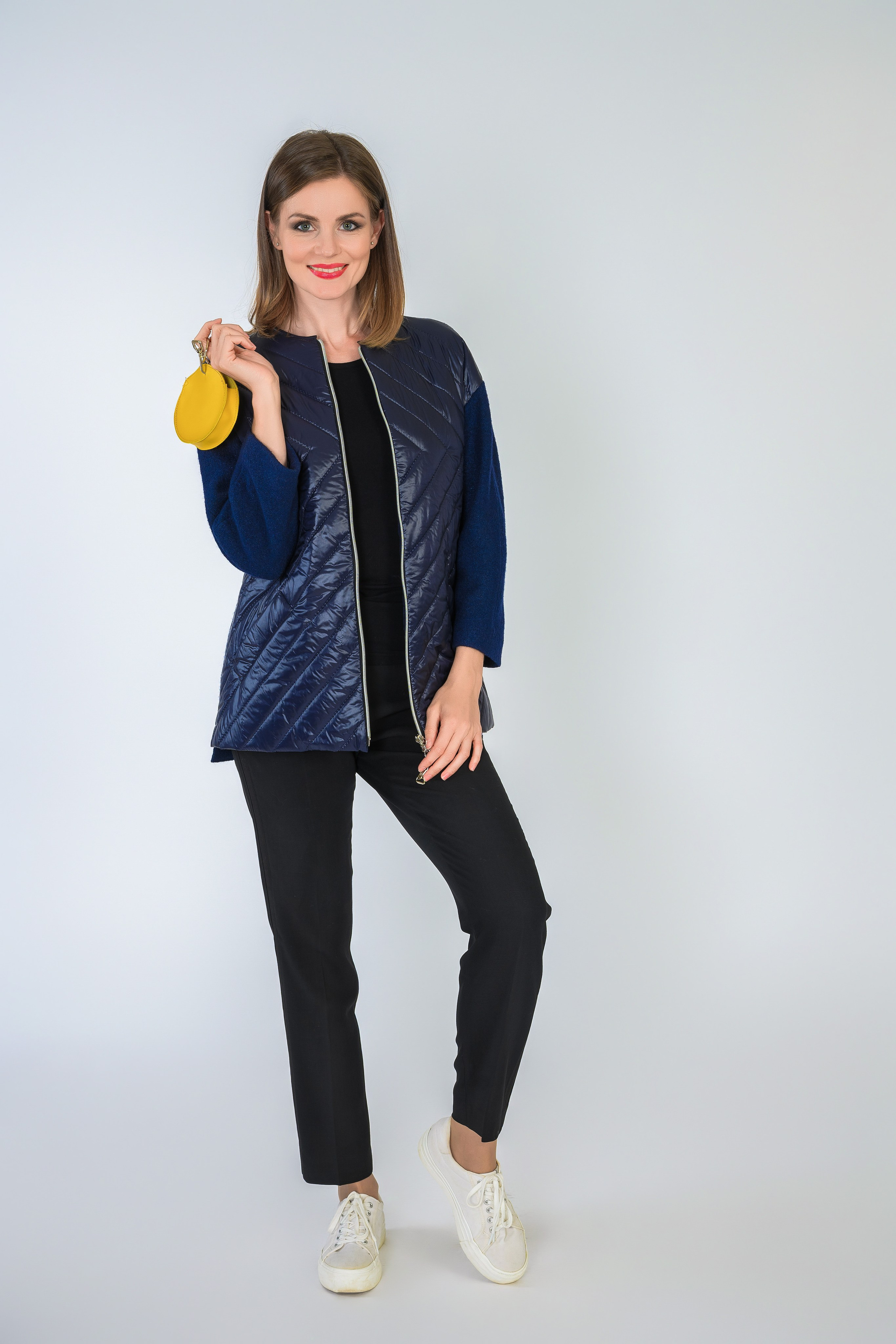 Заказать фотосессию для рекламы одежды.