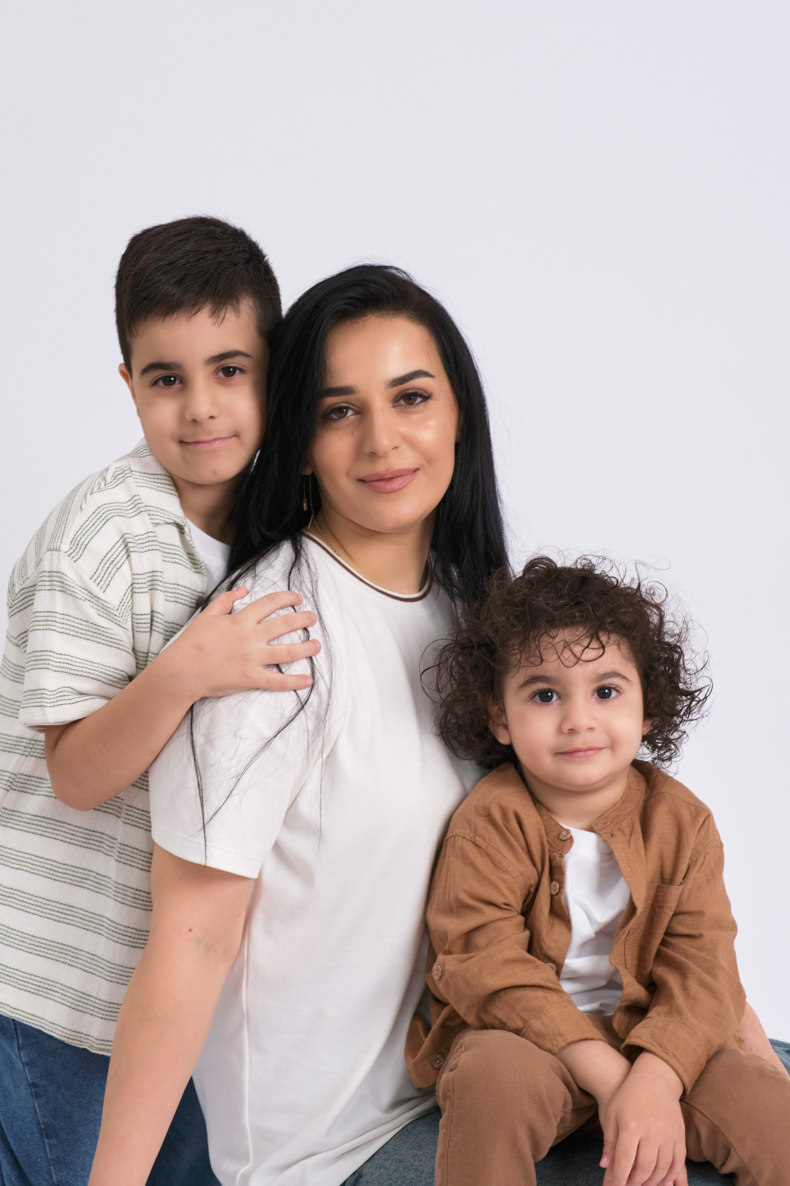 Лилит с прекрасными парнями