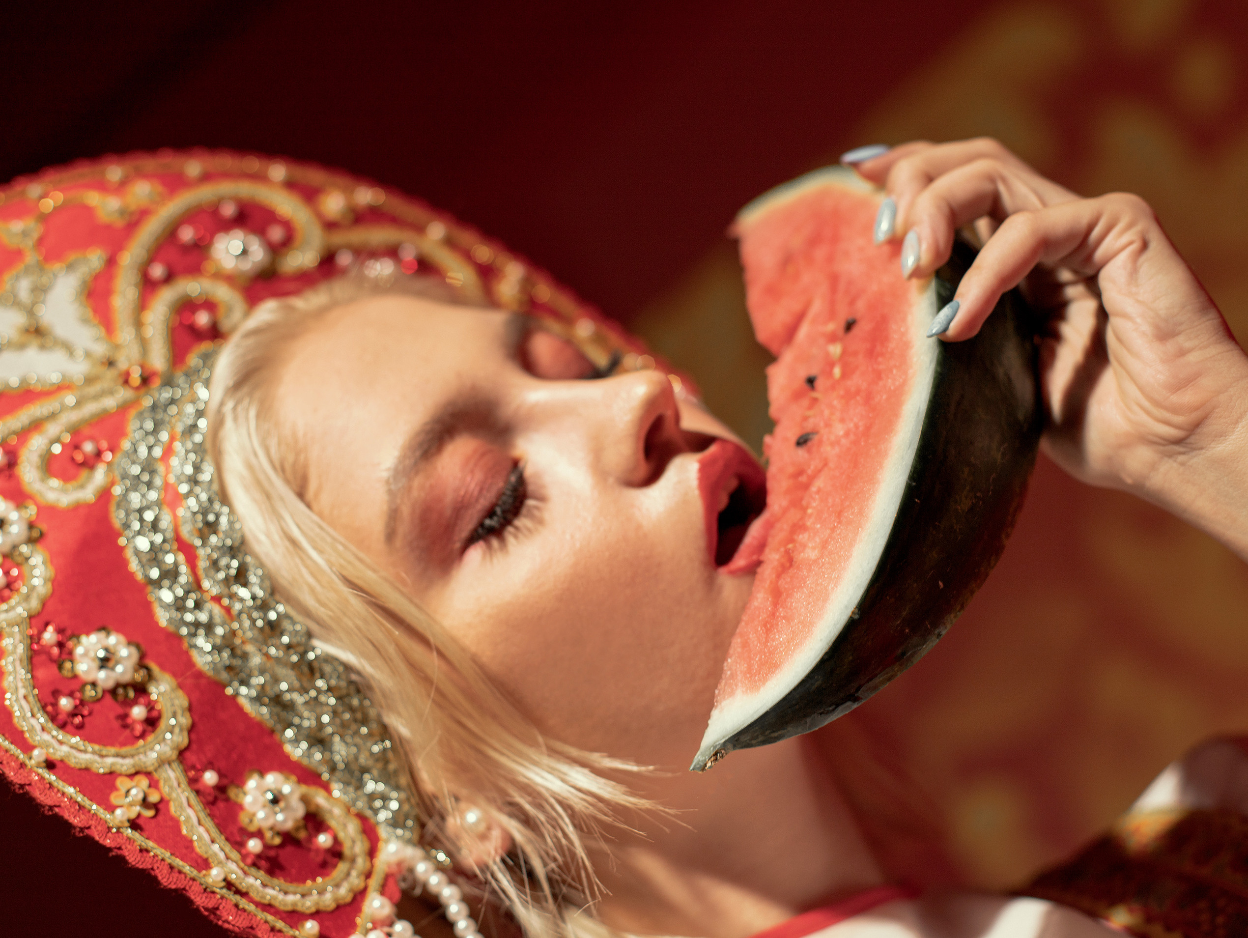 Женский портрет. Online-Foto überall auf der Welt. Fotoabstraktionen für Ihr Interieur