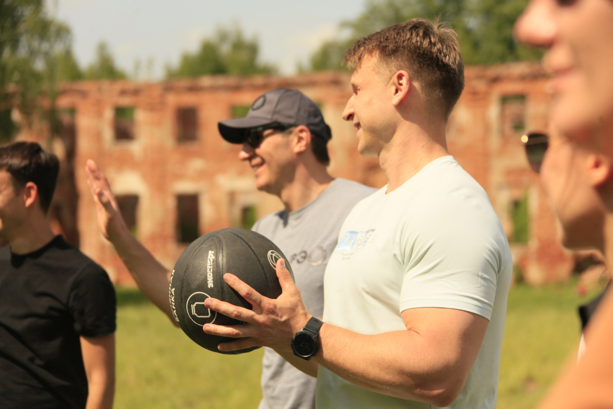 Субботник в усадьбе Демьяново. Портретный и семейный фотограф в Москве — Ирина Аксенова