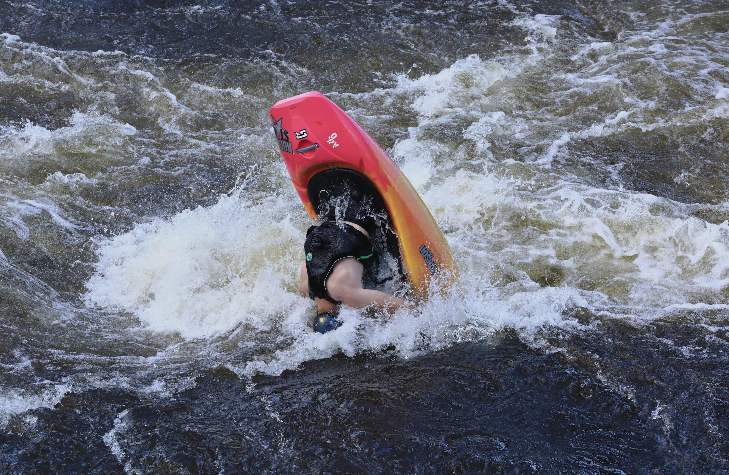Whitewater sports. Photographer Victor Evstafev