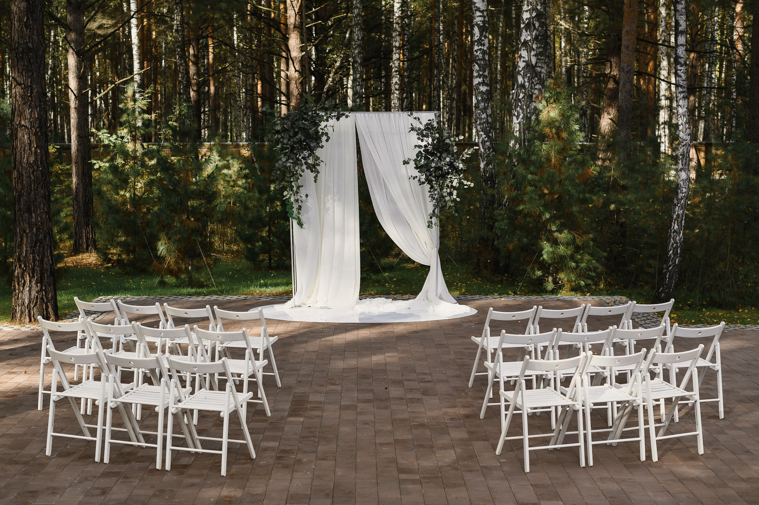 «Вечность начинается сейчас». Евгений Нисковских — свадебный и репортажный фотограф в Тюмени