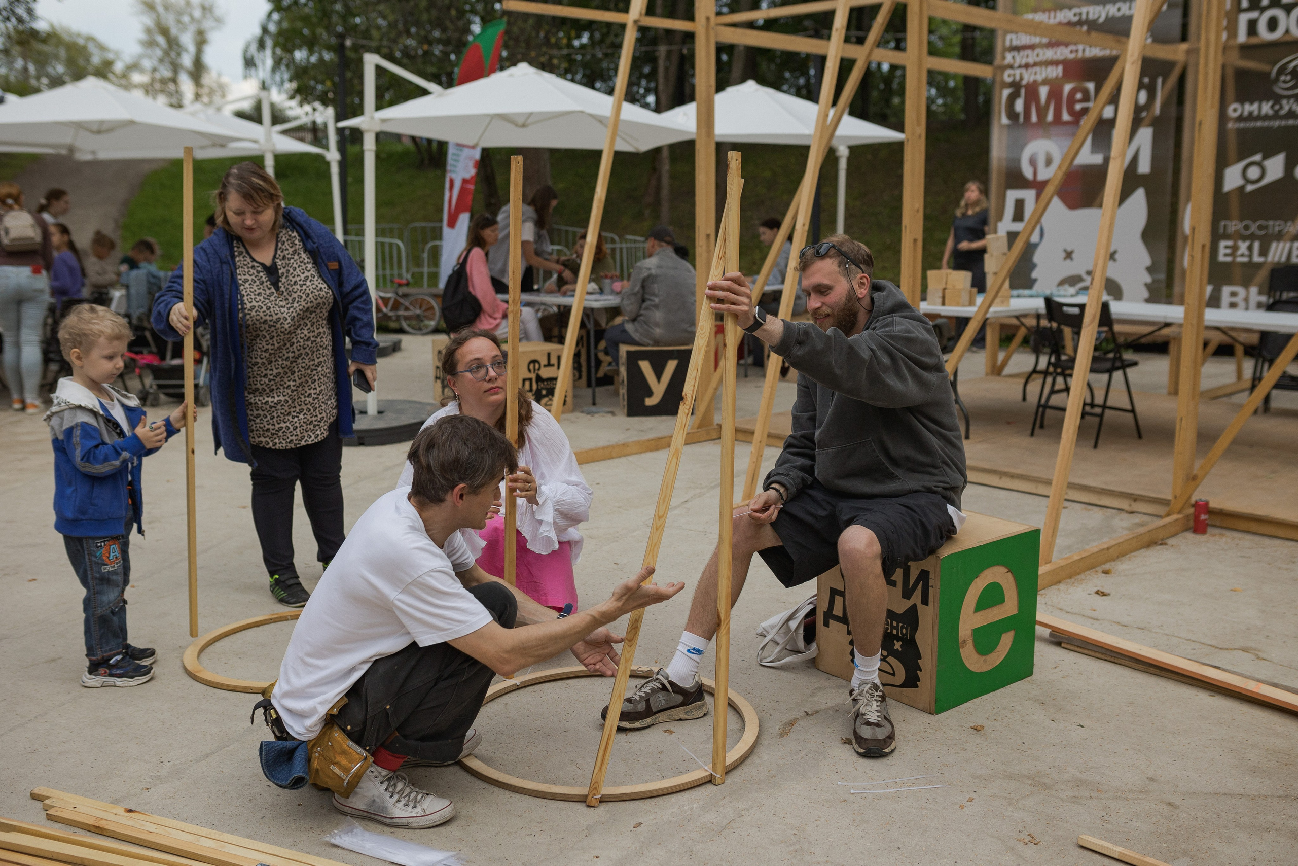 Книжный фестиваль «Смены» в Выксе 2024. Фотограф городских и семейных событий Артем Карпухин