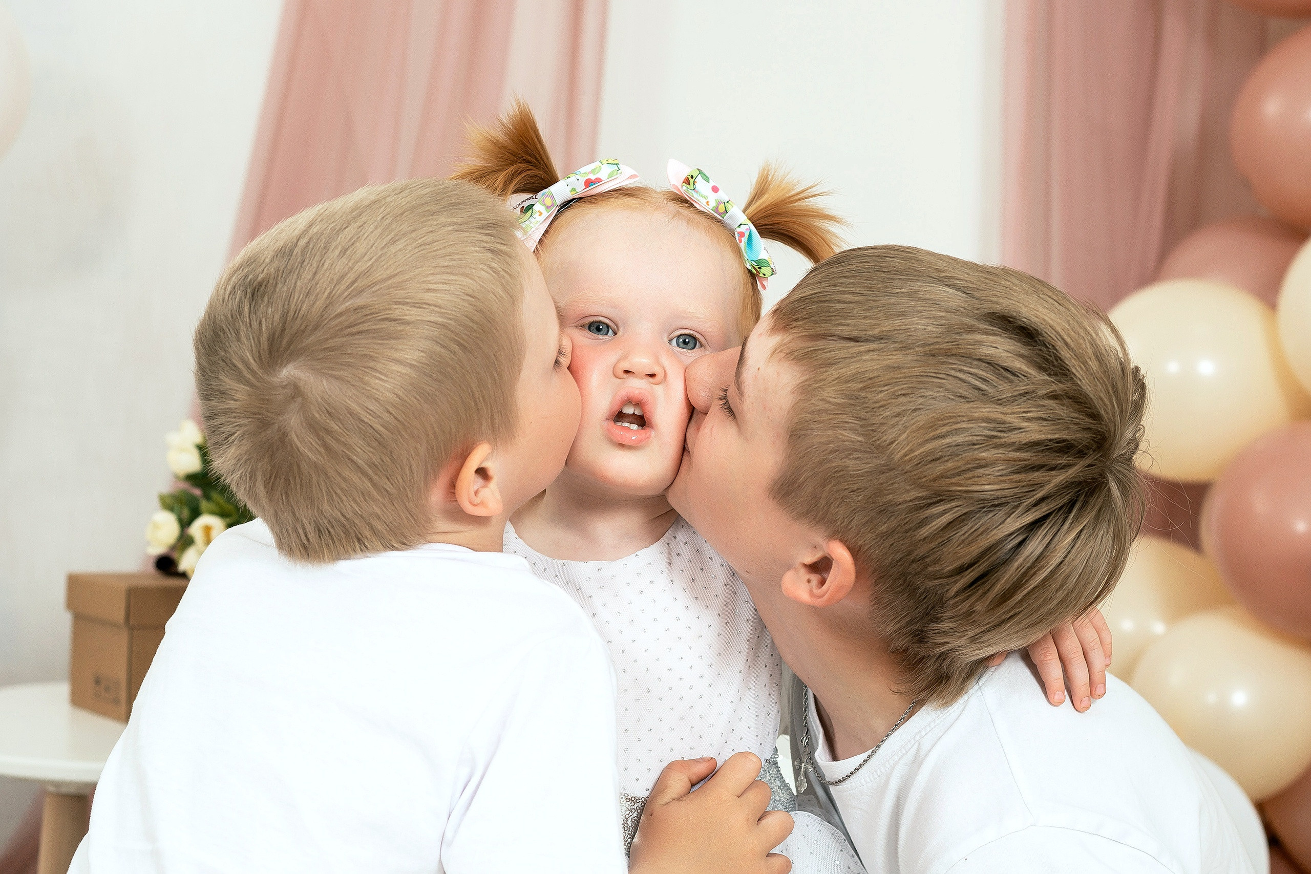 © Фотостудия "Олеся". Все права защищены. "Любое использование или копирование материалов или элементов дизайна сайта допускается только с разрешения правообладателя и со ссылкой на источник".