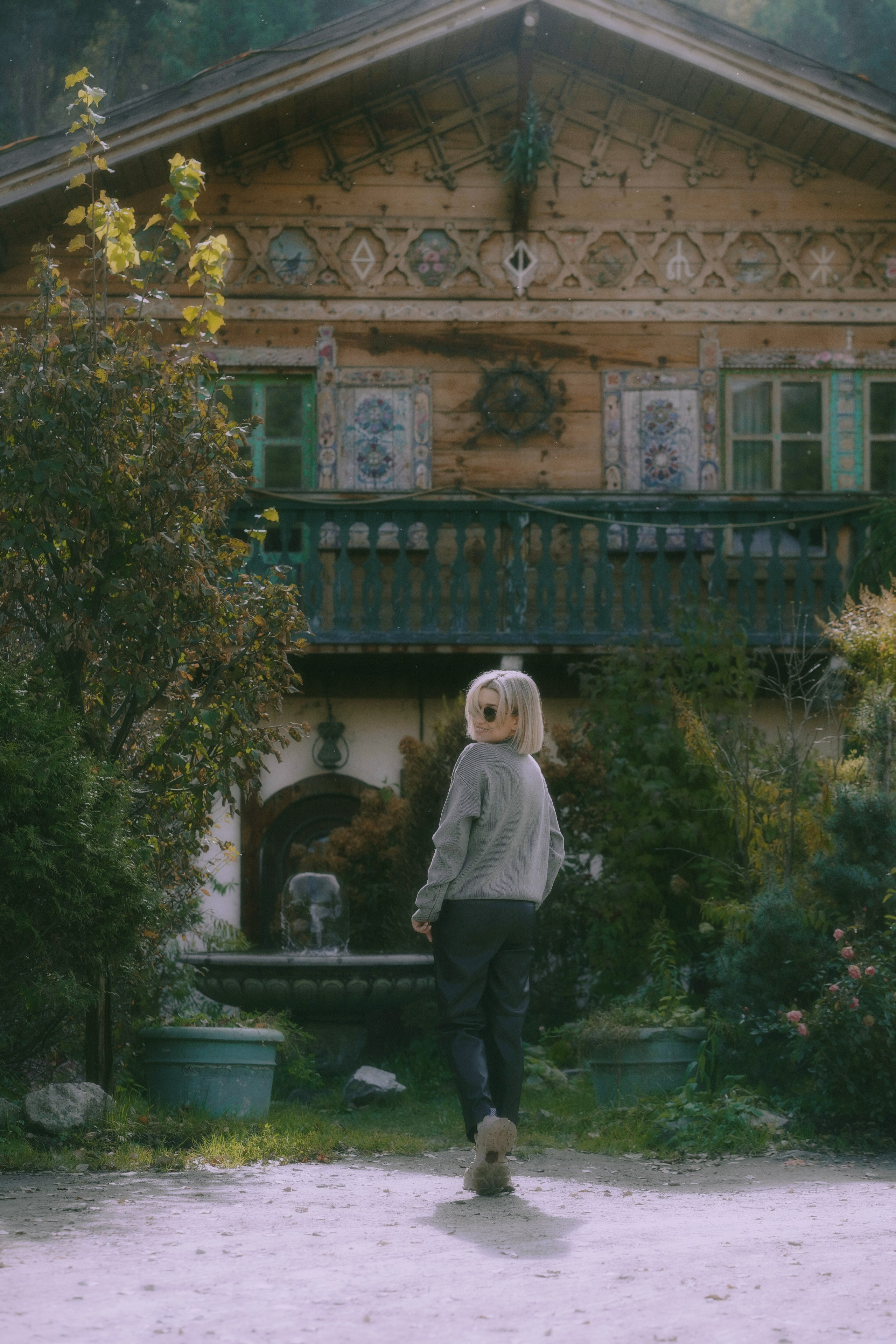 Межсезонье в Саду Пионов. Выездной фотограф-видеограф в Республике Алтай Солоны Куюкова