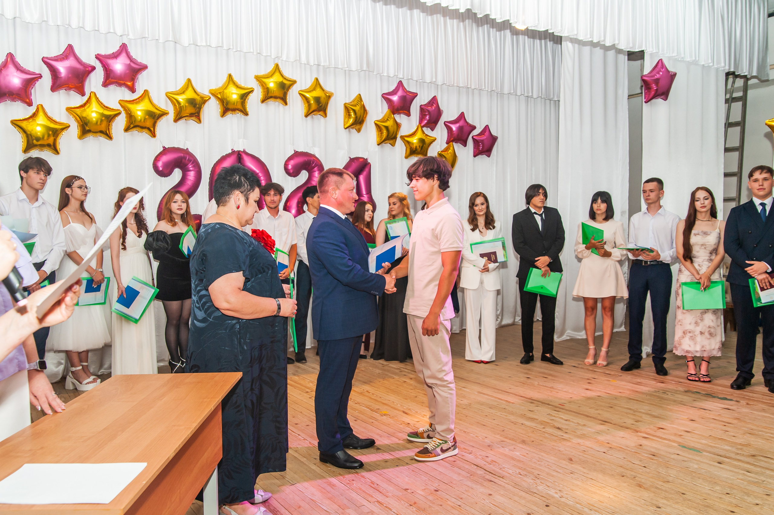 Выпускной МАОУ СОШ № 17 им. Эдуарда Есаяна. Свадебный и семейный фотограф Денис Лукьянов в Краснодаре, Краснодарском крае и Республике Крым