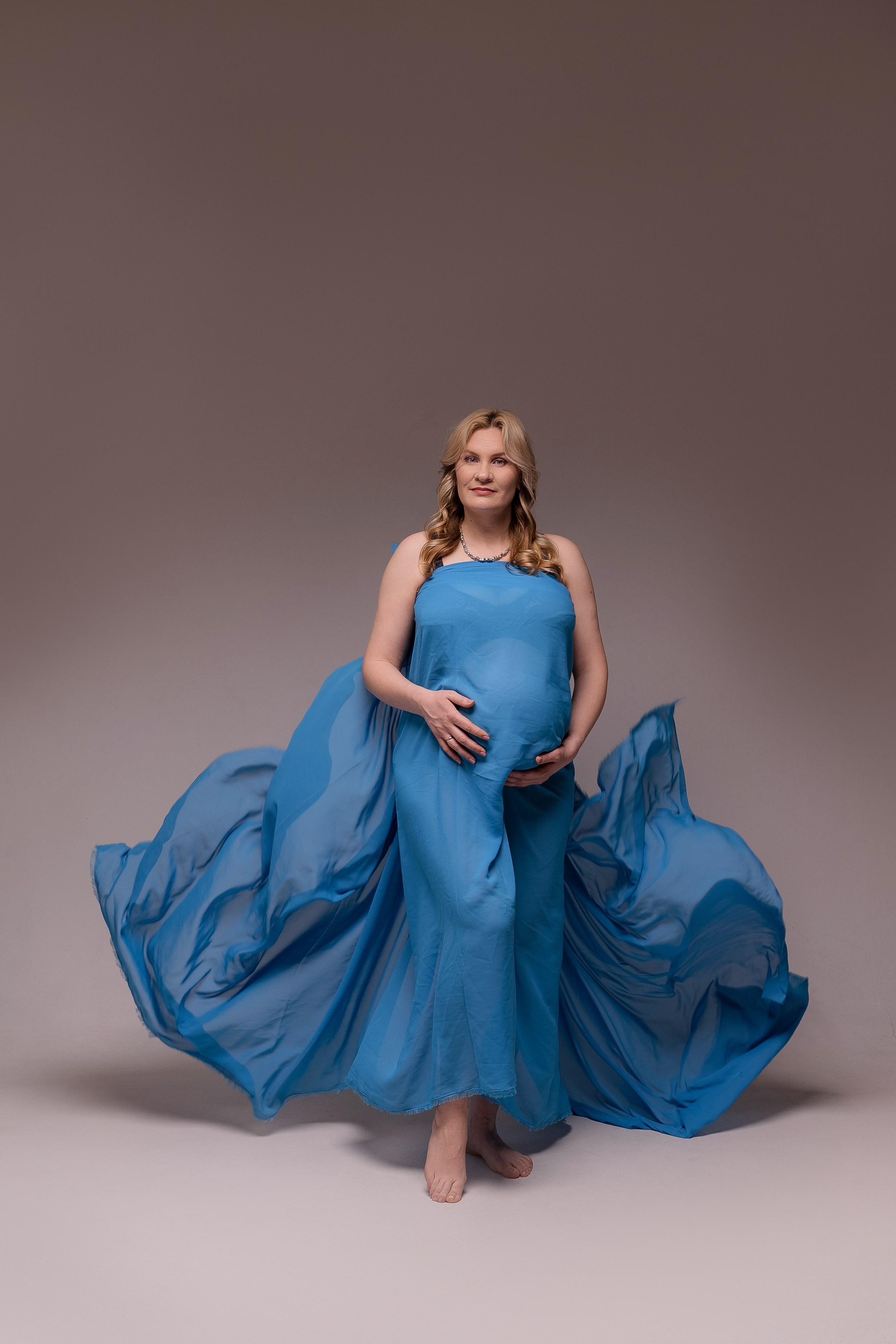 Ткани для беременных. Фотостудия Малина в городе Улан-Удэ. Фотограф Ирина Жарникова