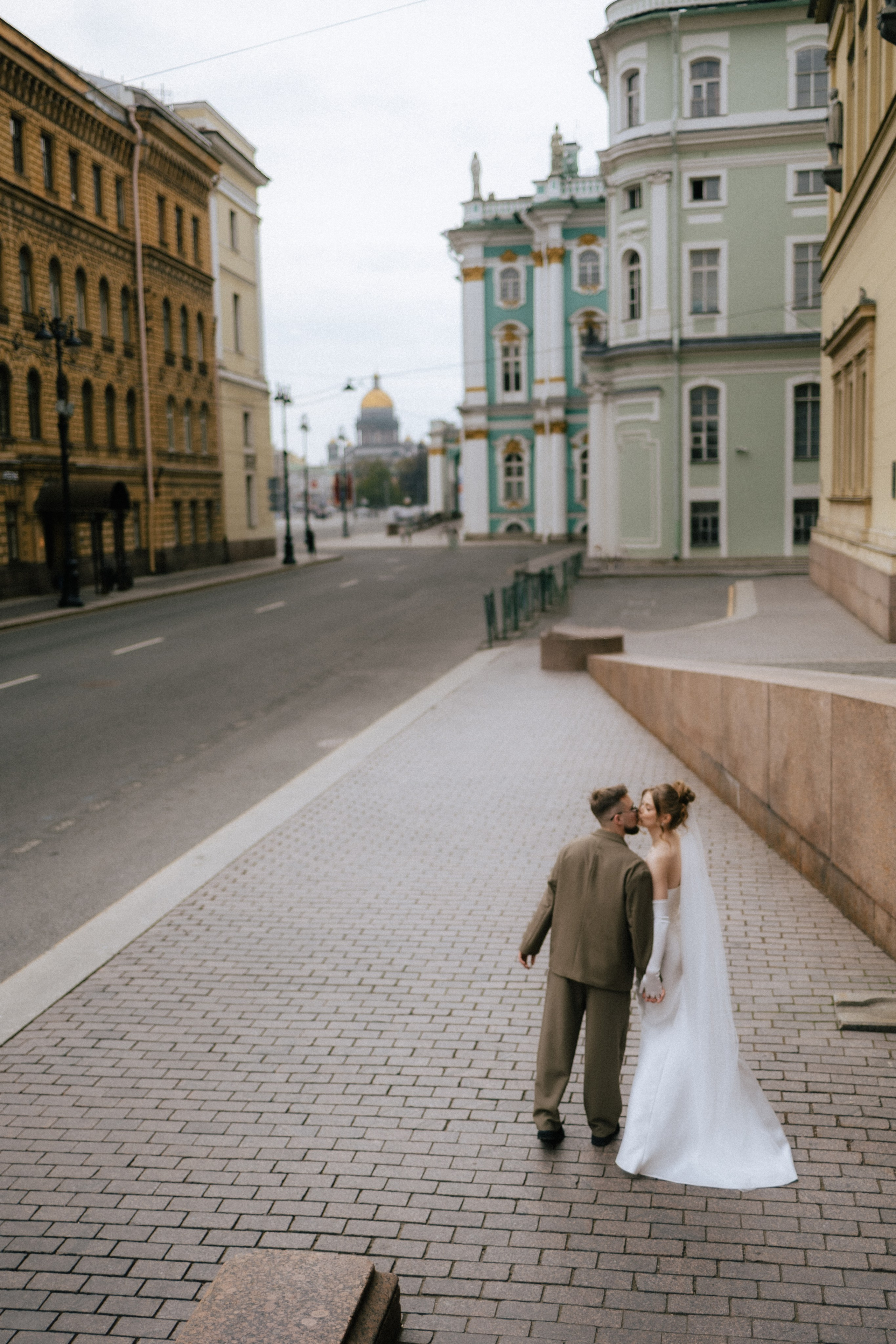 В объятиях города. Свадебный фотограф в Санкт-Петербурге Анастасия Селиванова