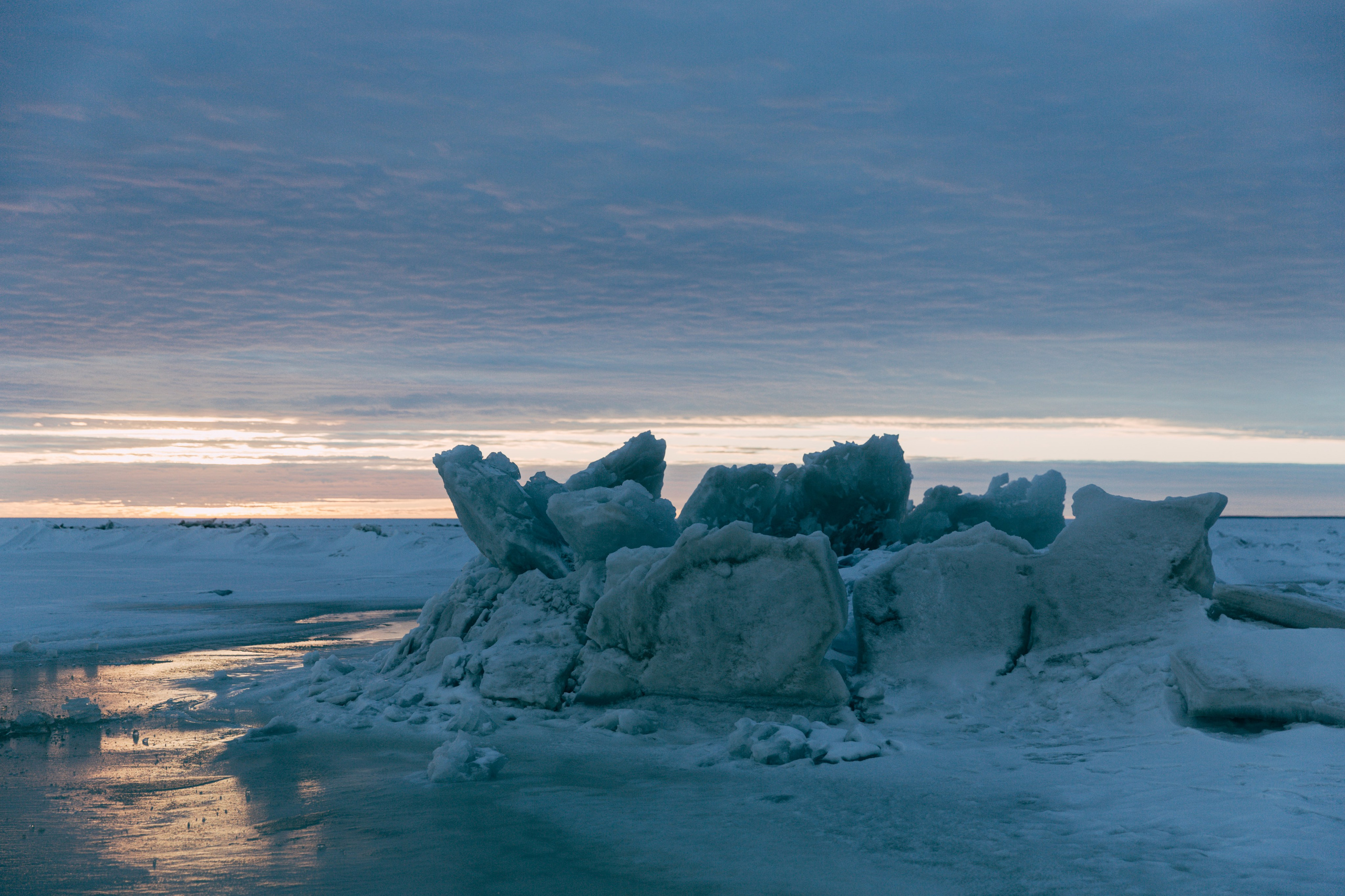 Идеи для фотосессии в СПб: Финский залив на закате (портреты)