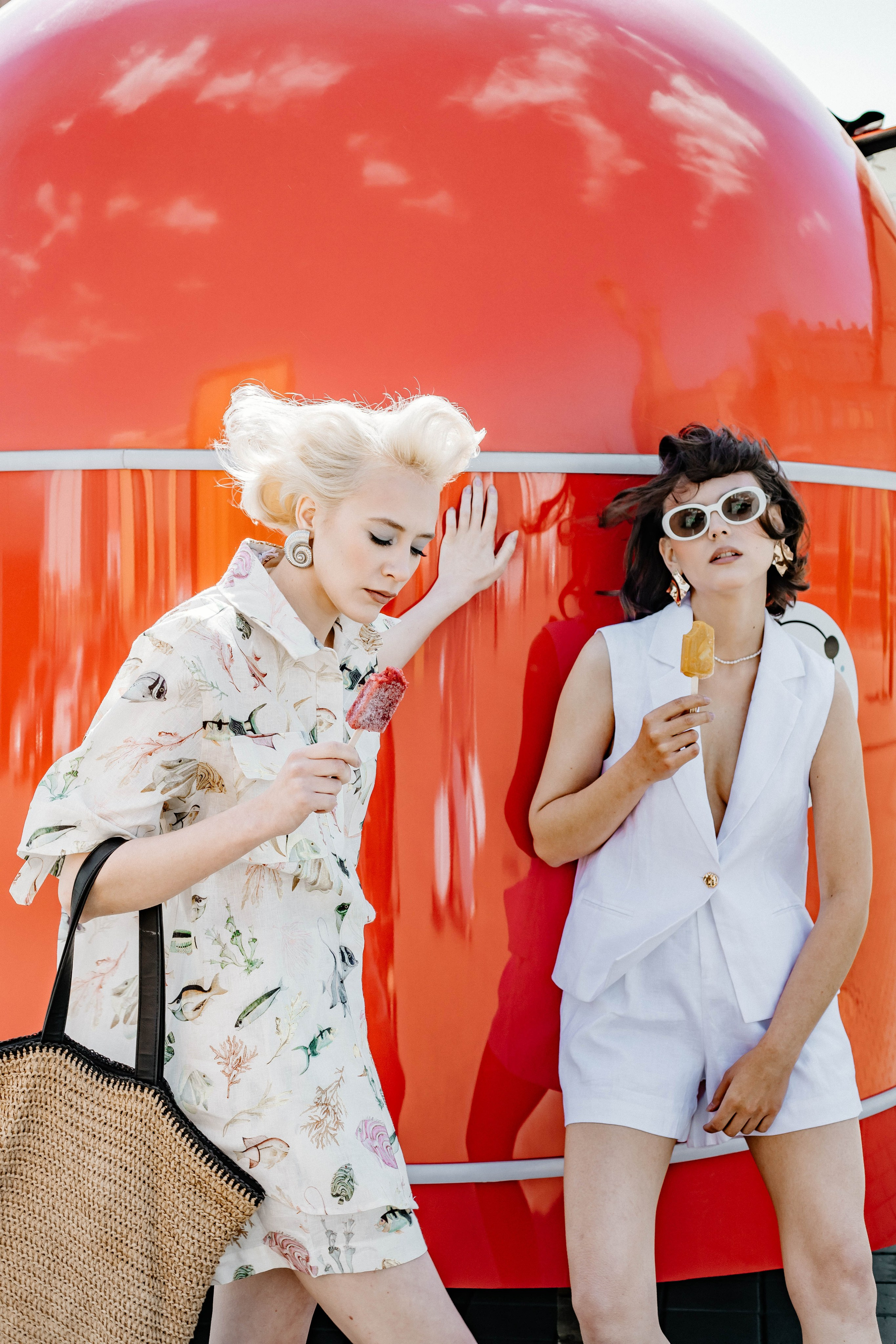 Ася и Наташа. Рыжова Тамара