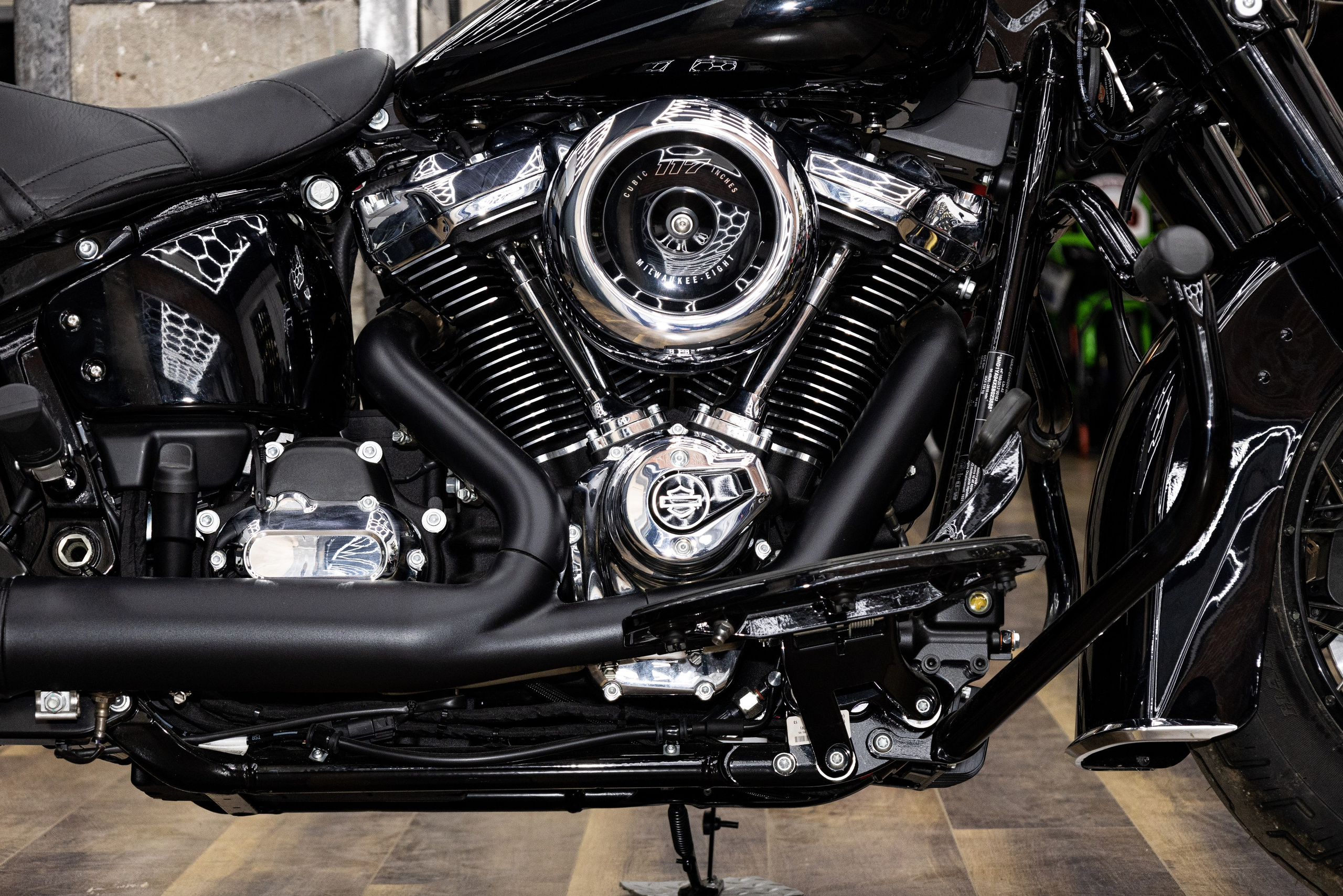 Фотосессия с мотоциклами и автомобилями. Предметный фотограф в Москве и Московской области