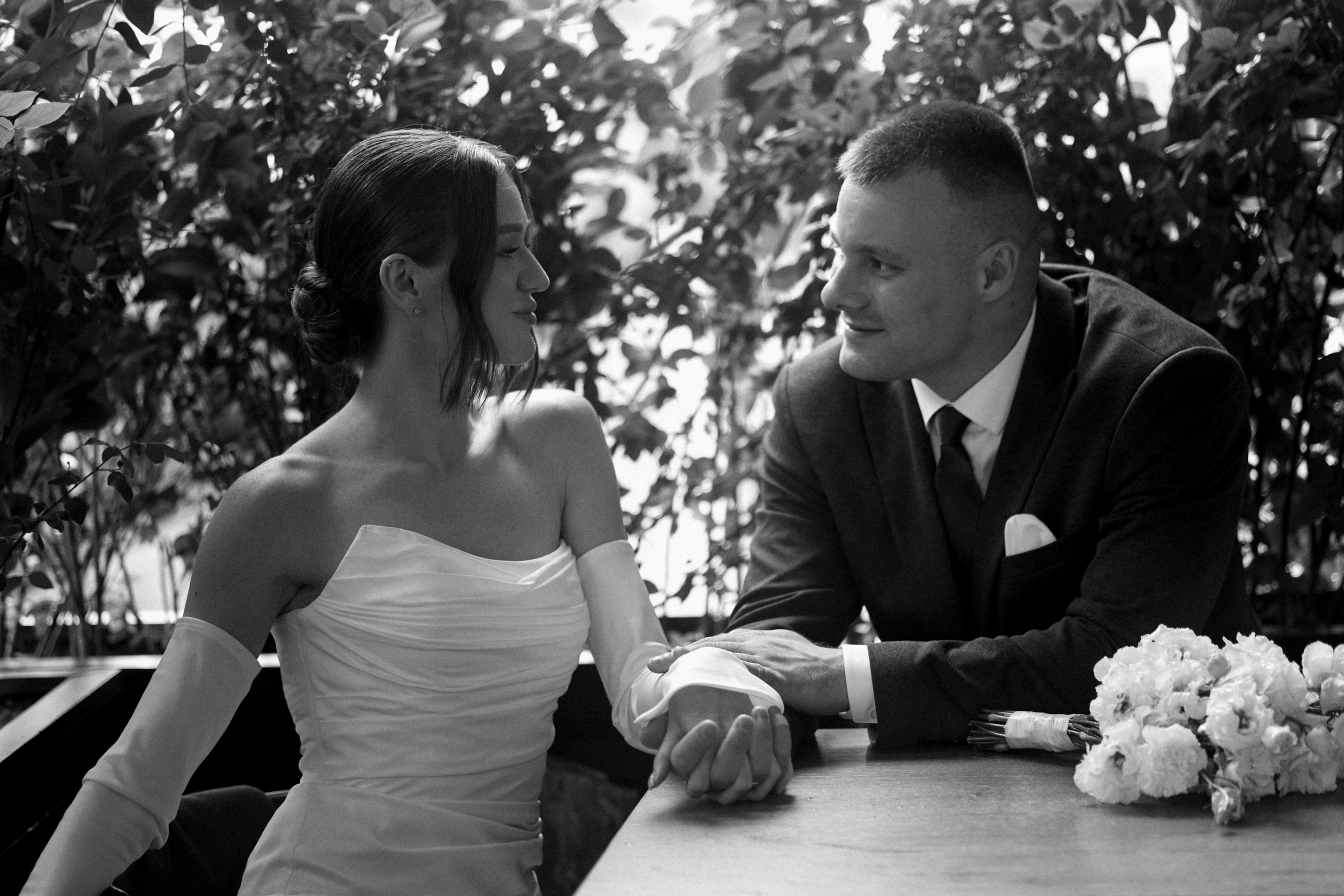 Свадьба в Питере на катере. Сестры Карабаза. Фотографы и ретушеры в Москве и Санкт-Петербурге