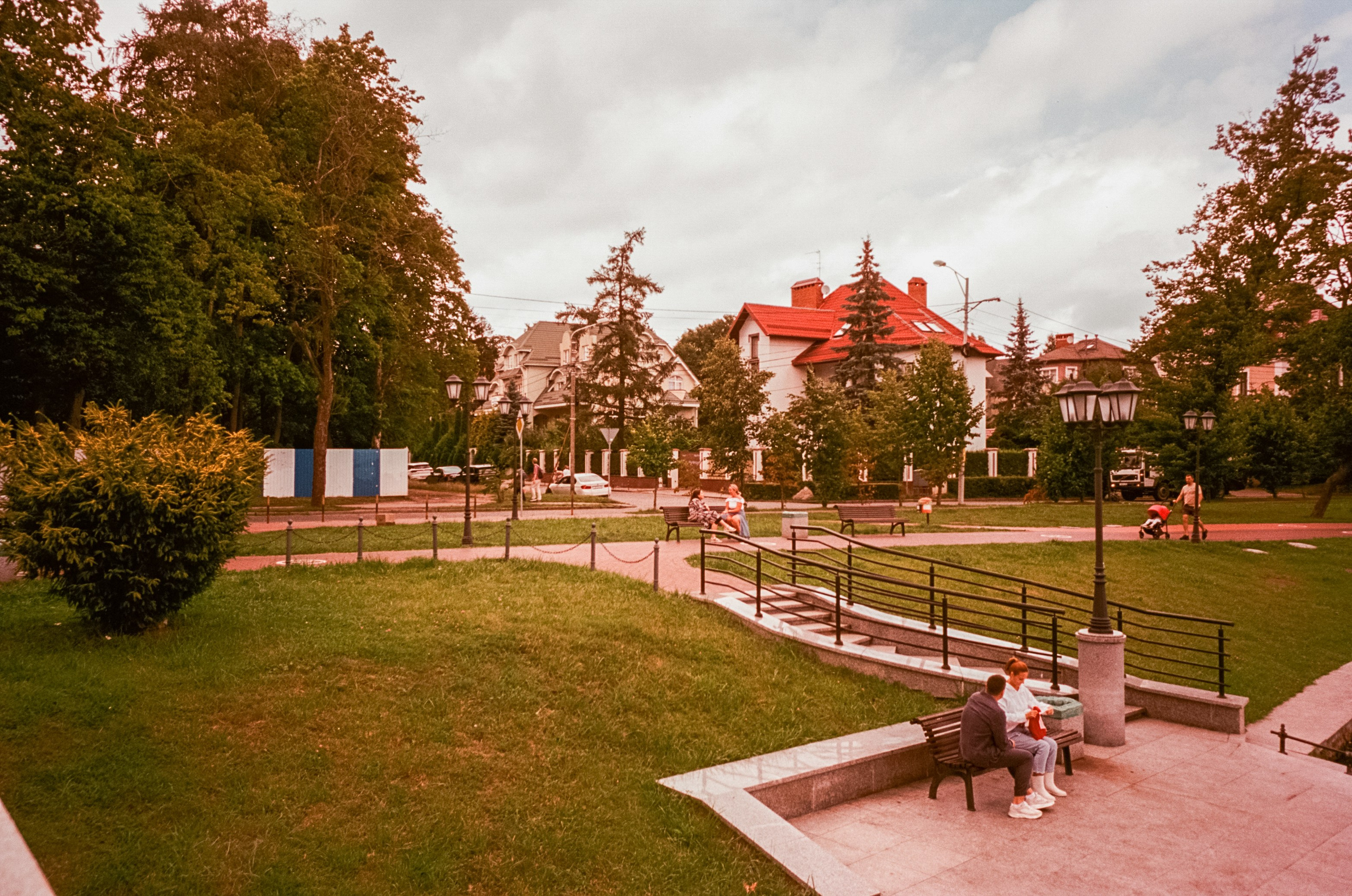 Прогулки по Калининграду. Верхнее озеро и арт-кафе Толстой. Фотограф-документалист Мария Осокина