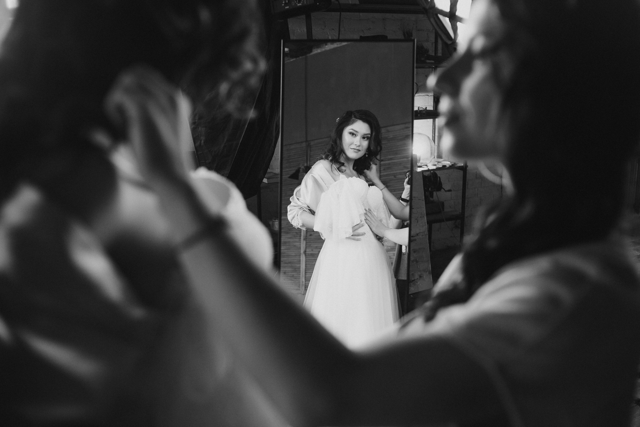 Сборы невесты в студии, зима. Креативный и женский Фотограф Омске Наталья Лебедева