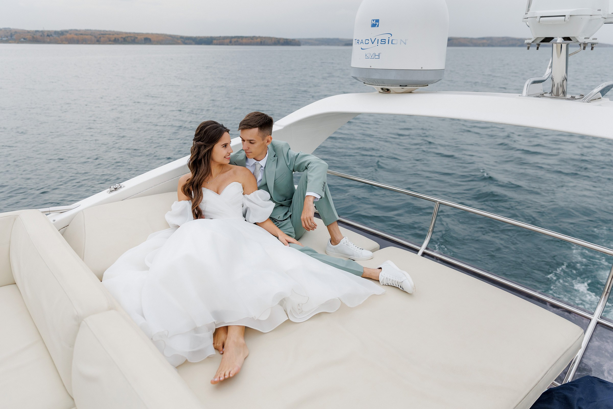 Когда у друзей есть яхта. Свадебный фотограф в Иркутске Сапаров Александр