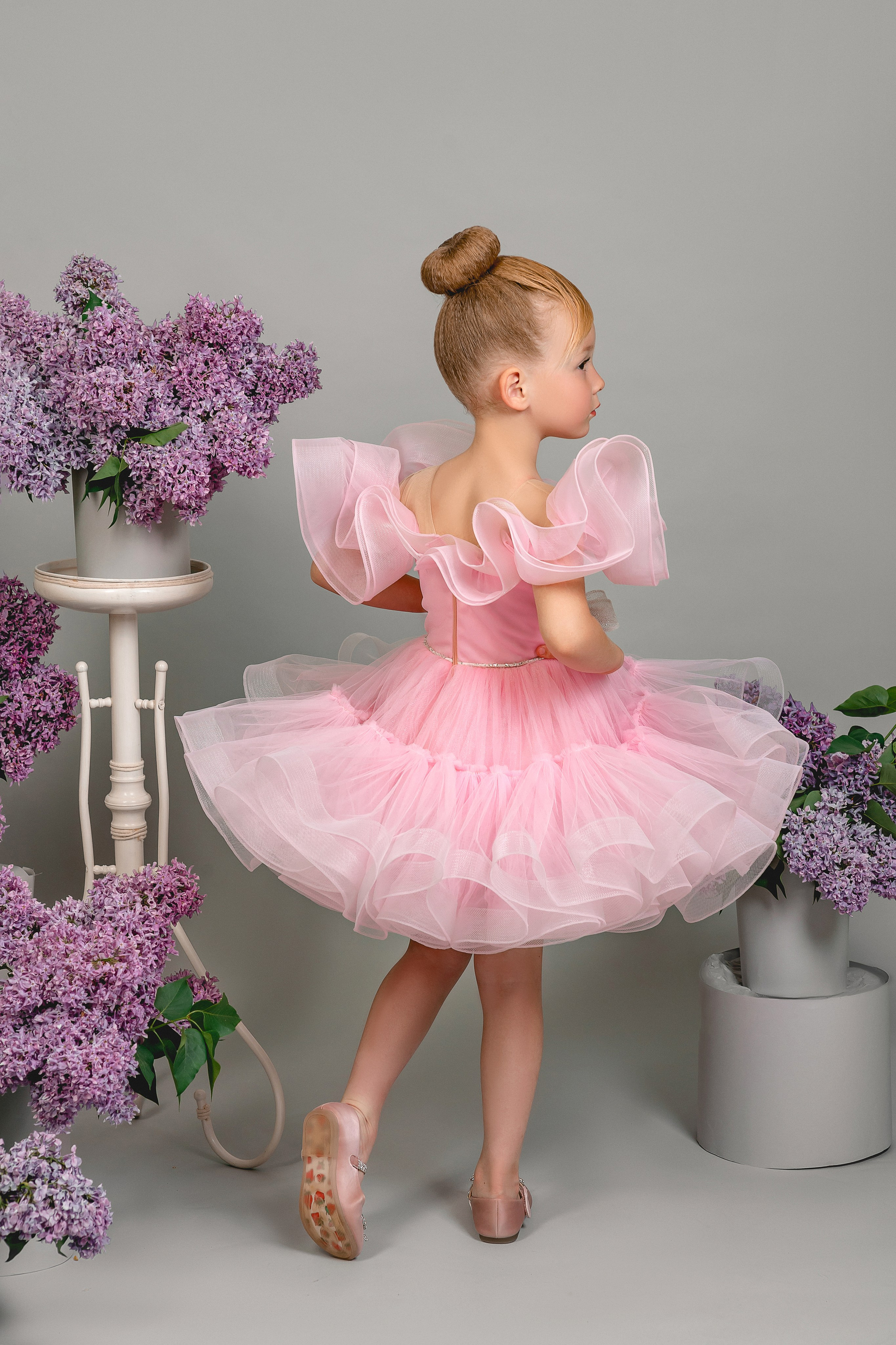 Полина в сирени и магнолии 2024. Семейный и детский фотограф Наталья Горда