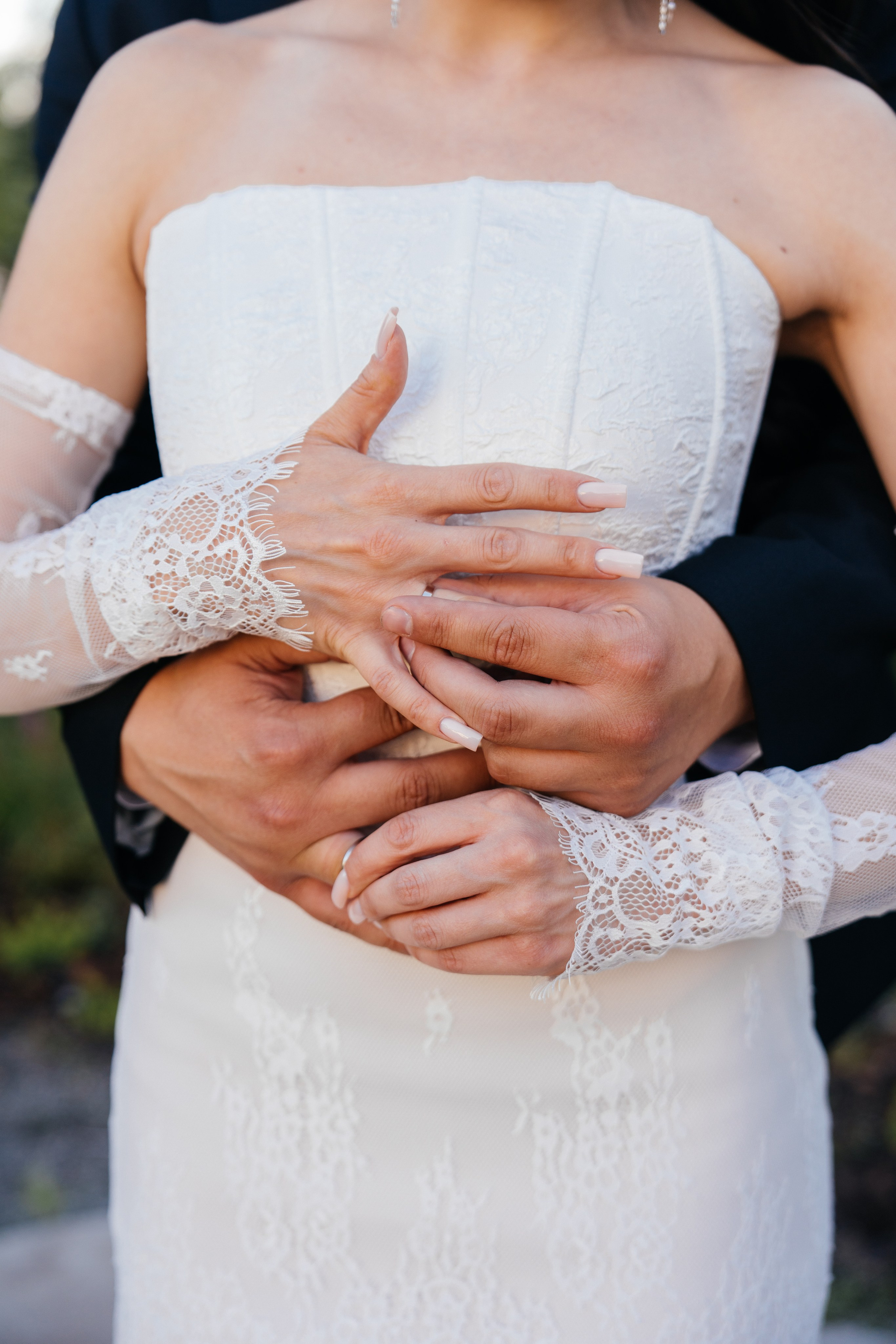 Свадебная фотосессия в Москве у высотки на Котельнической набережной. Свадебный фотограф в Москве Анна Полушина