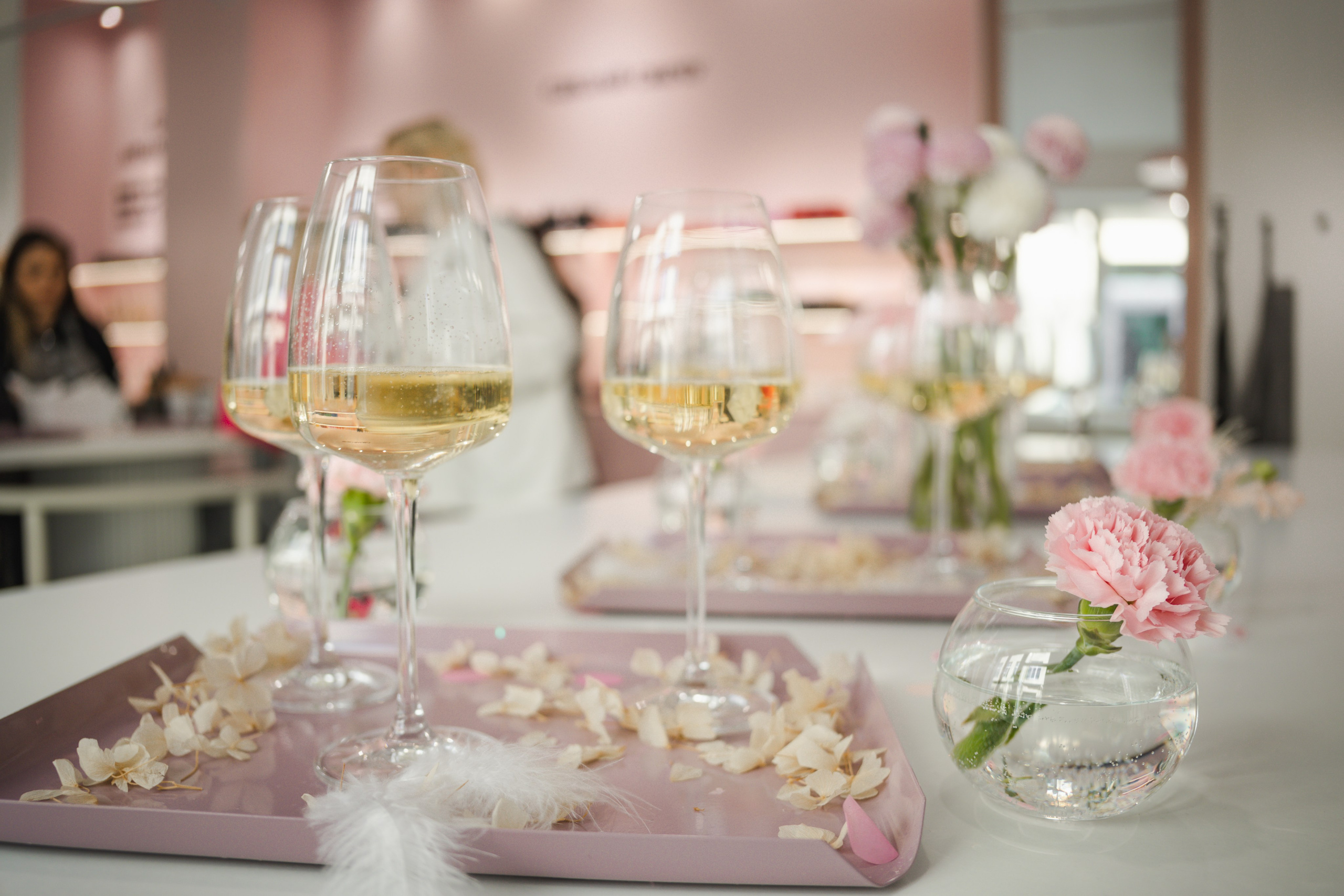 Rewax открытие Кирочная. Репортажный и портретный фотограф в Санктпетербурге. Видиосъемка мероприятий в Санкт-Петербурге