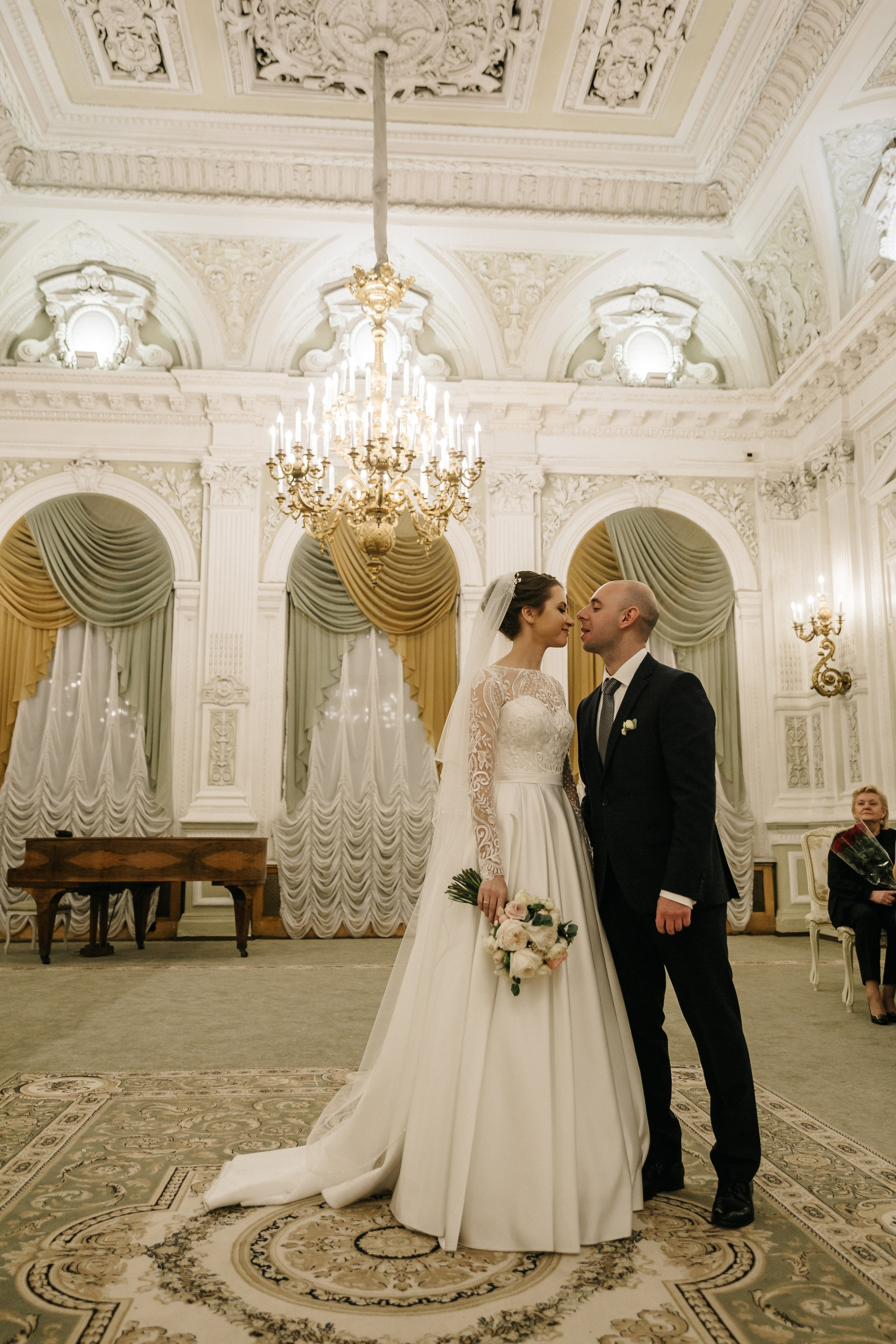 ОКТЯБРЬ | Дворец № 1 Талион, Особняк военного министра. Свадебный фотограф в Санкт-Петербурге Полина Корзухина