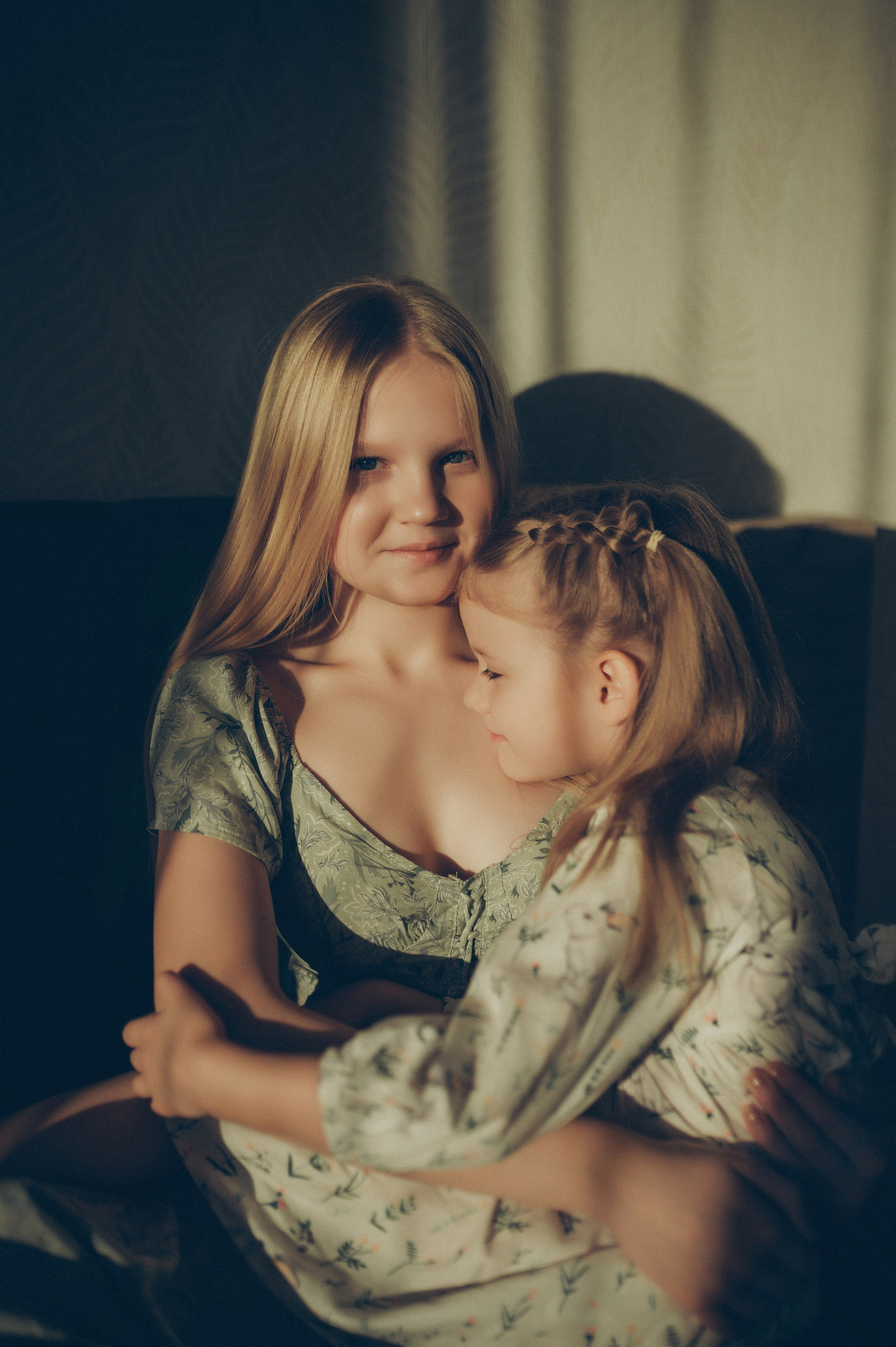 Тася, Соня, Женя и Илья (домашняя). Фотограф, г. Лесной Свердловской области