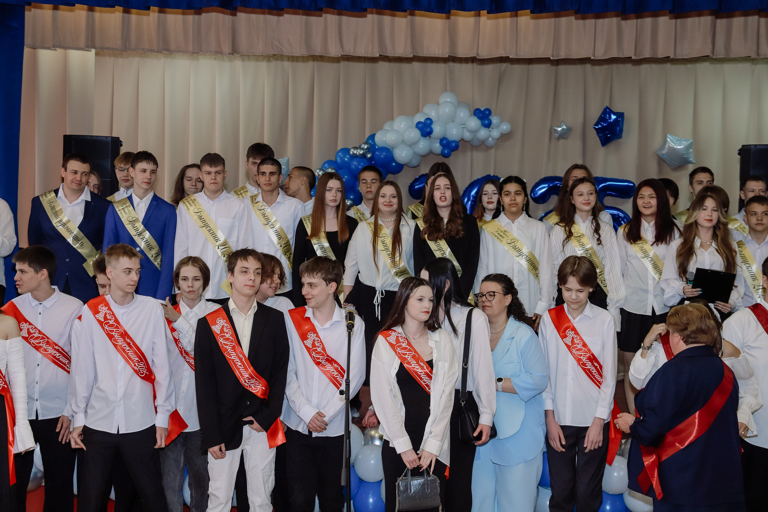 Последний звонок 9 кл № 26. Фотограф Юлия Мальцева