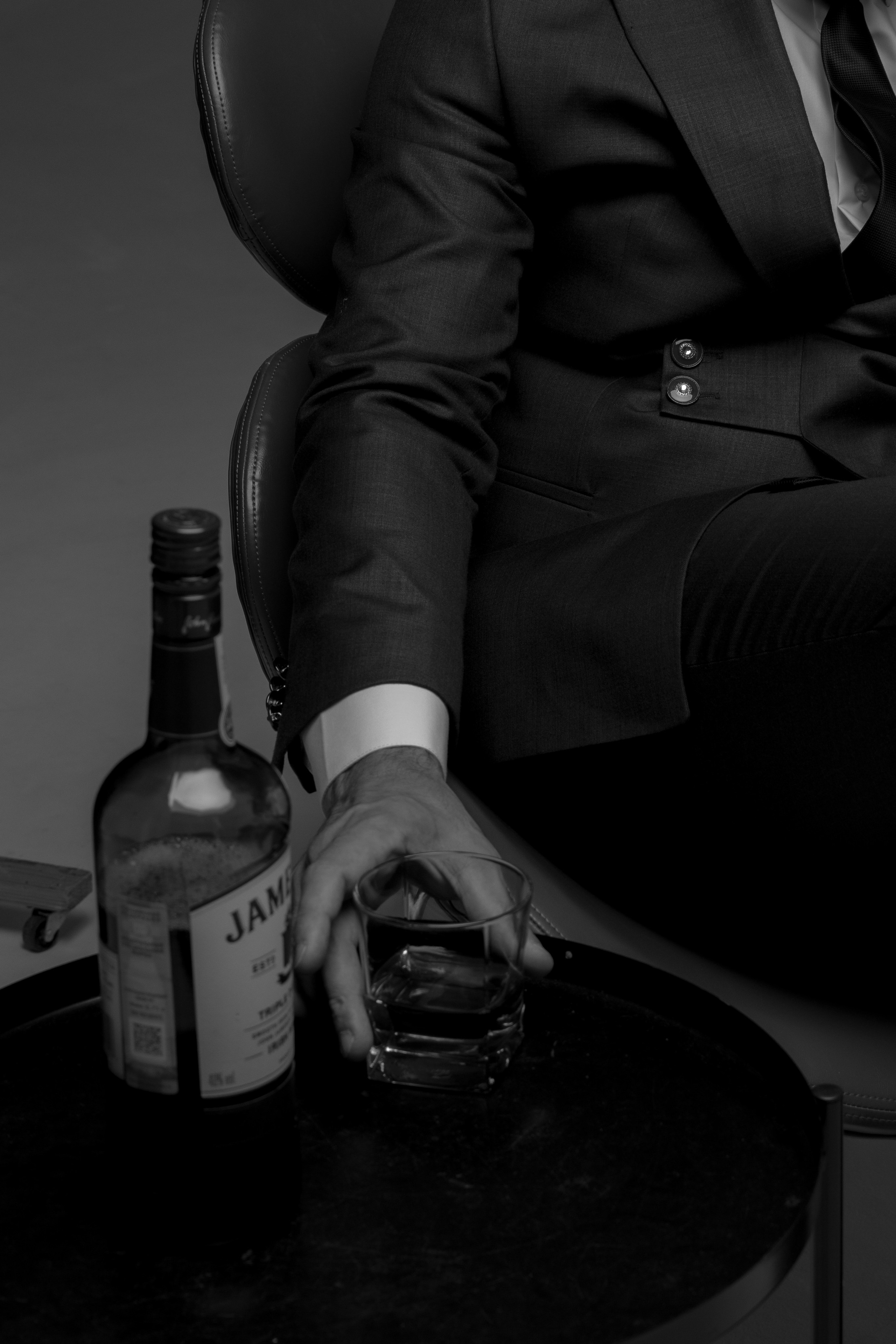 Мужская студийная фотосессия. Свадебный фотограф Калининград