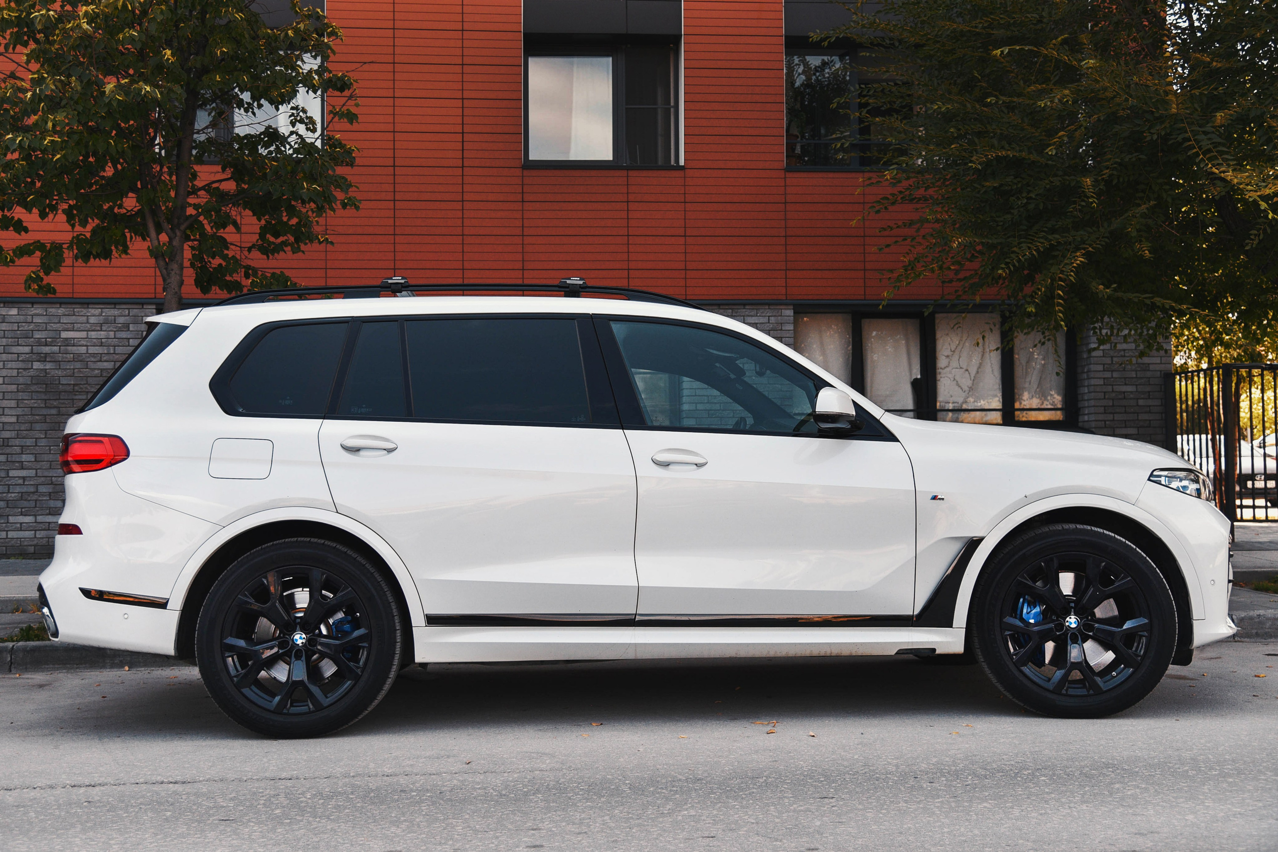 Фотографии BMW X7 в&nbsp;Новосибирске. Автомобильный фотограф Чанчин Владимир