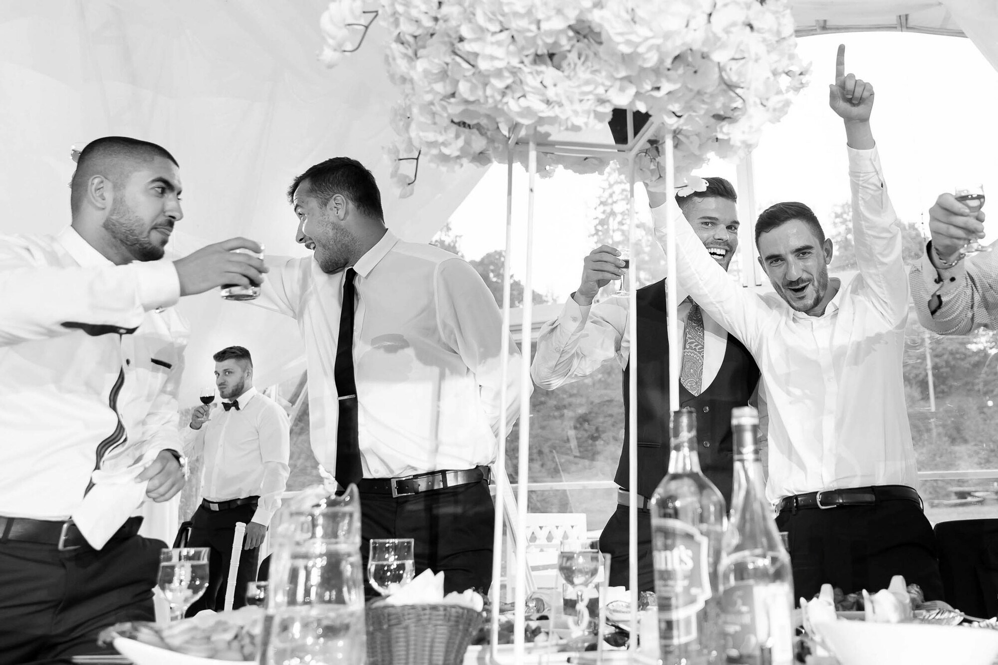 Стильная свадьба со сборами в гостинице Эрмитаж. Свадебный фотограф в Санкт-Петербурге и Москве Андрей Нестеров