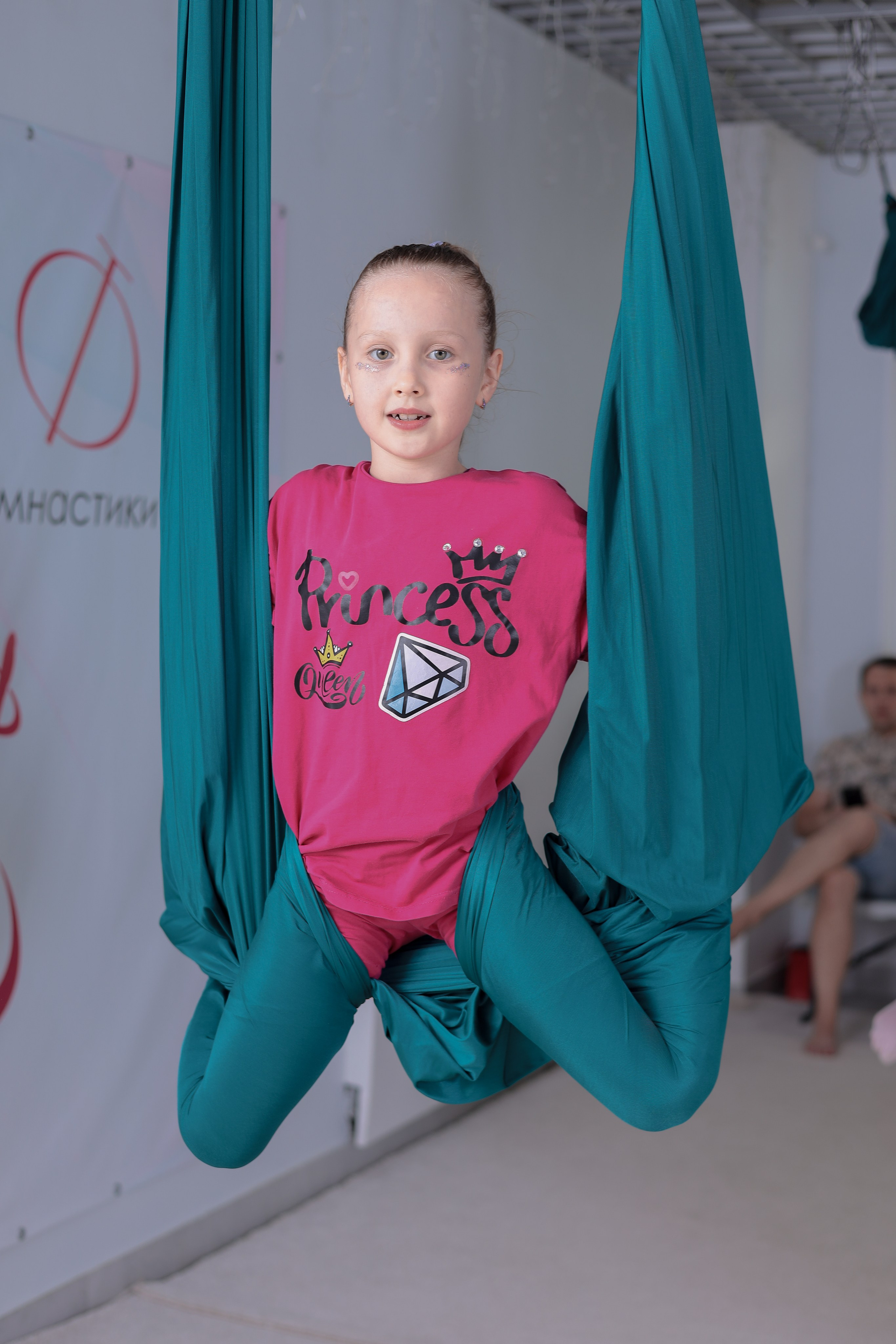 Детская аэройога. Фотограф Надршина Лилия