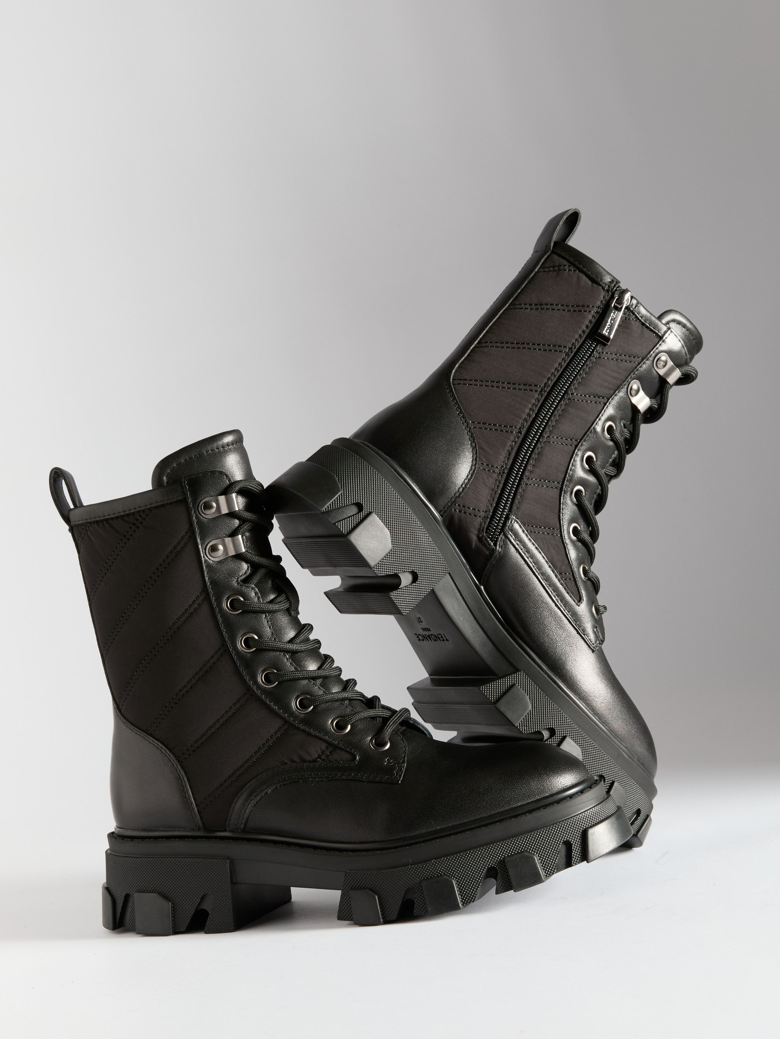 Предметный фотограф в Москве Евгений Шубин