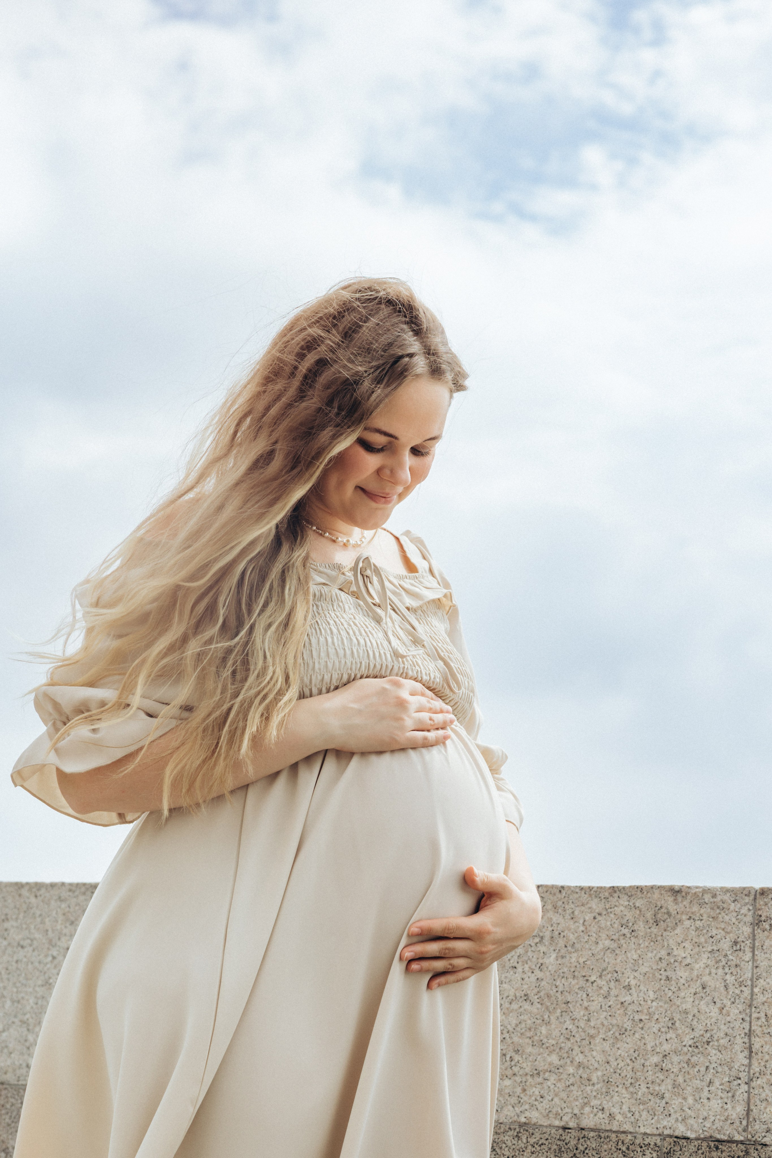 Pregnancy. Family photographer Akulova Natalia in Shanghai, China