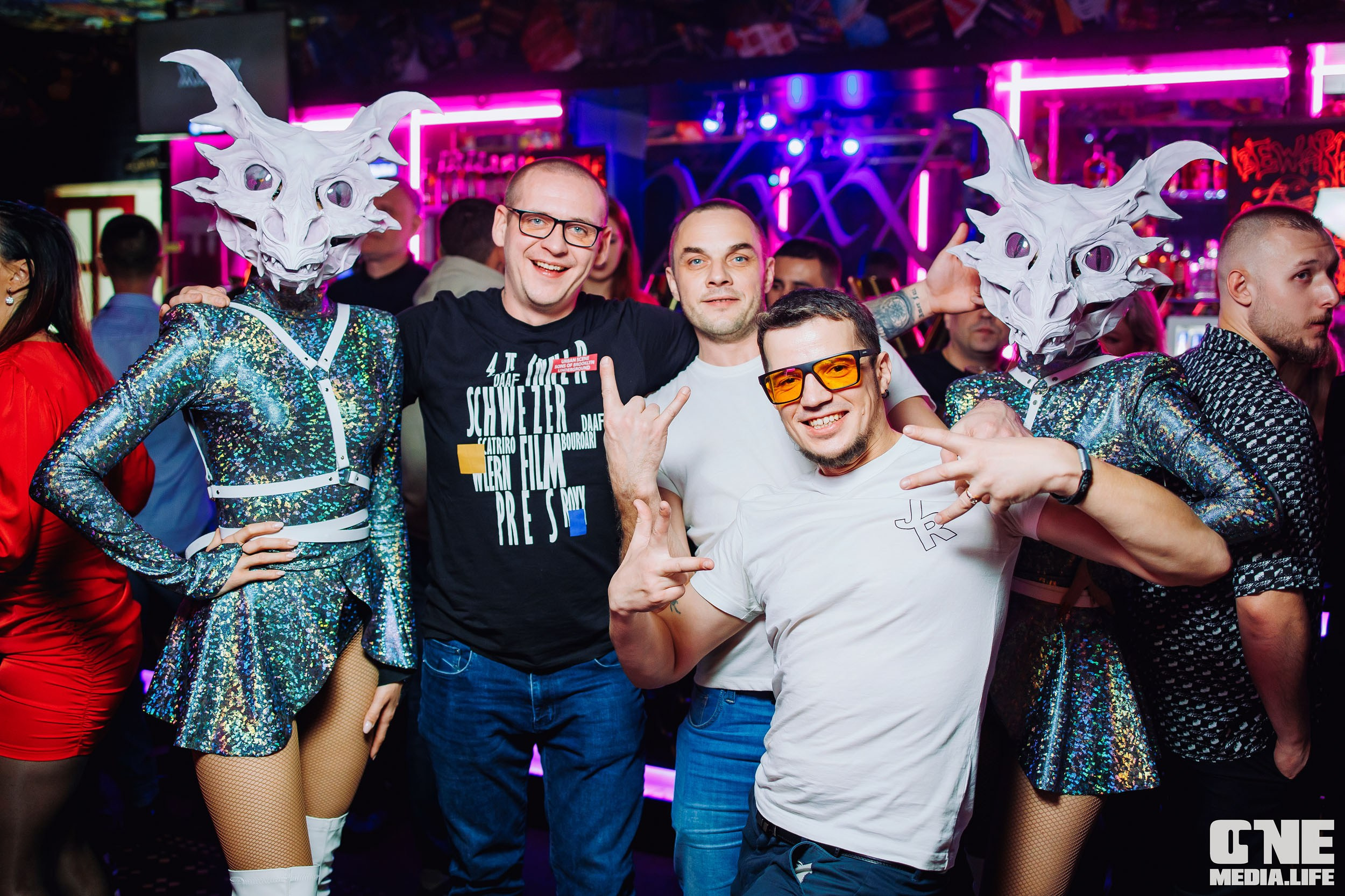 Фоторепортаж из бара XxxX. One Media Life: фоторепортажи, фотоотчеты с мероприятий и заведений