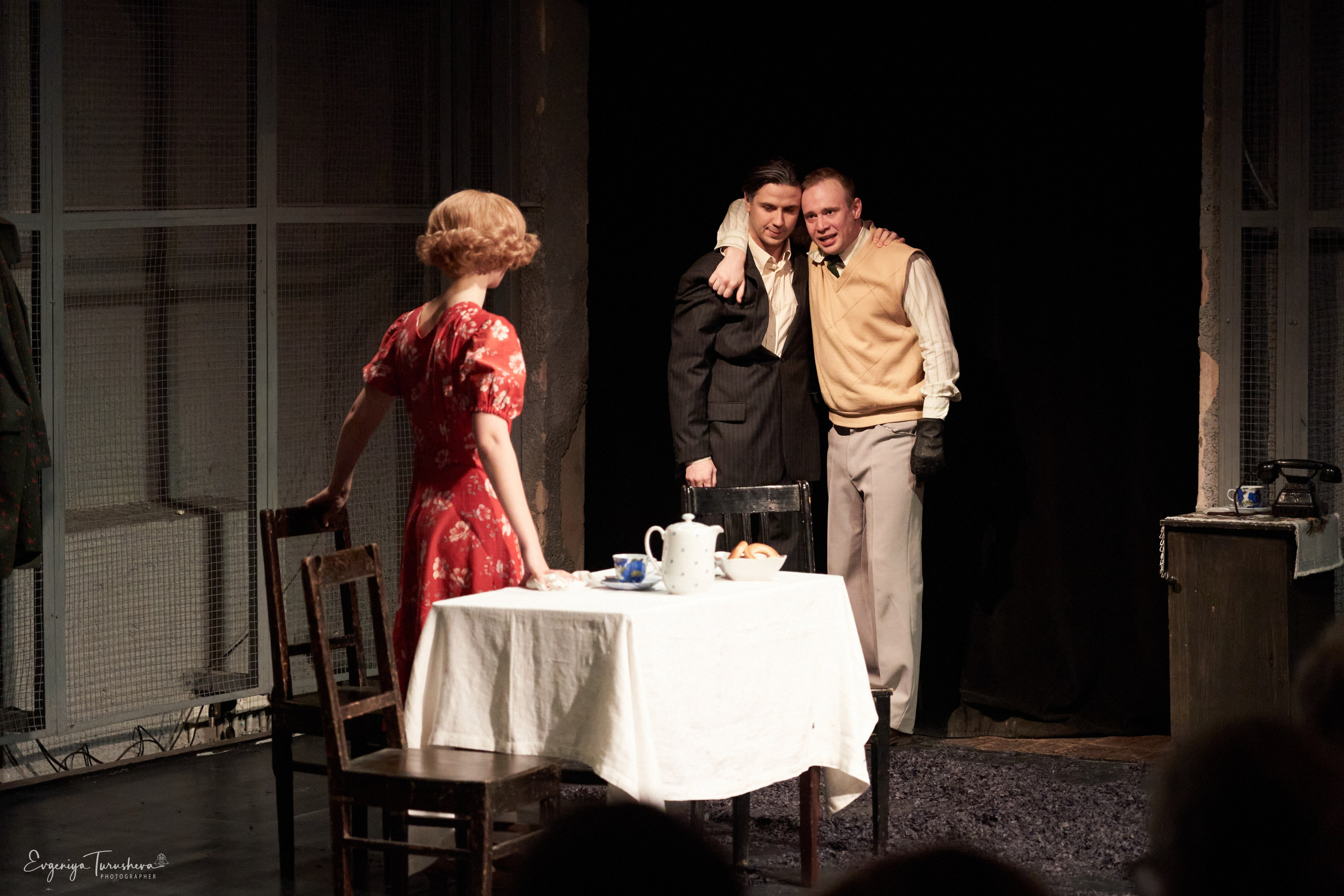 «Не бойся быть счастливым» (по пьесе А. Арбузова «Мой бедный Марат») | 26.01.2024 | ЦАТРА (экспериментальная сцена). Фотограф Евгения Турушева