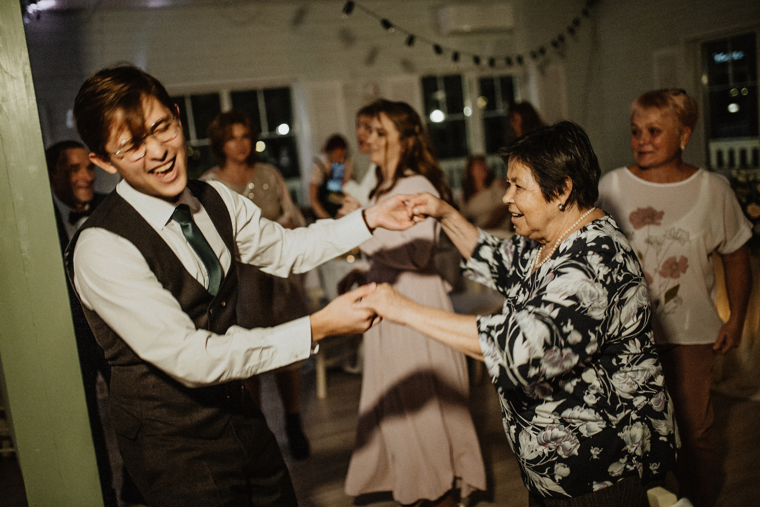 Костя и Любовь | Большая свадьба на пристани | Москва. Свадебный фотограф в Санкт-Петербурге Анастасия Селиванова