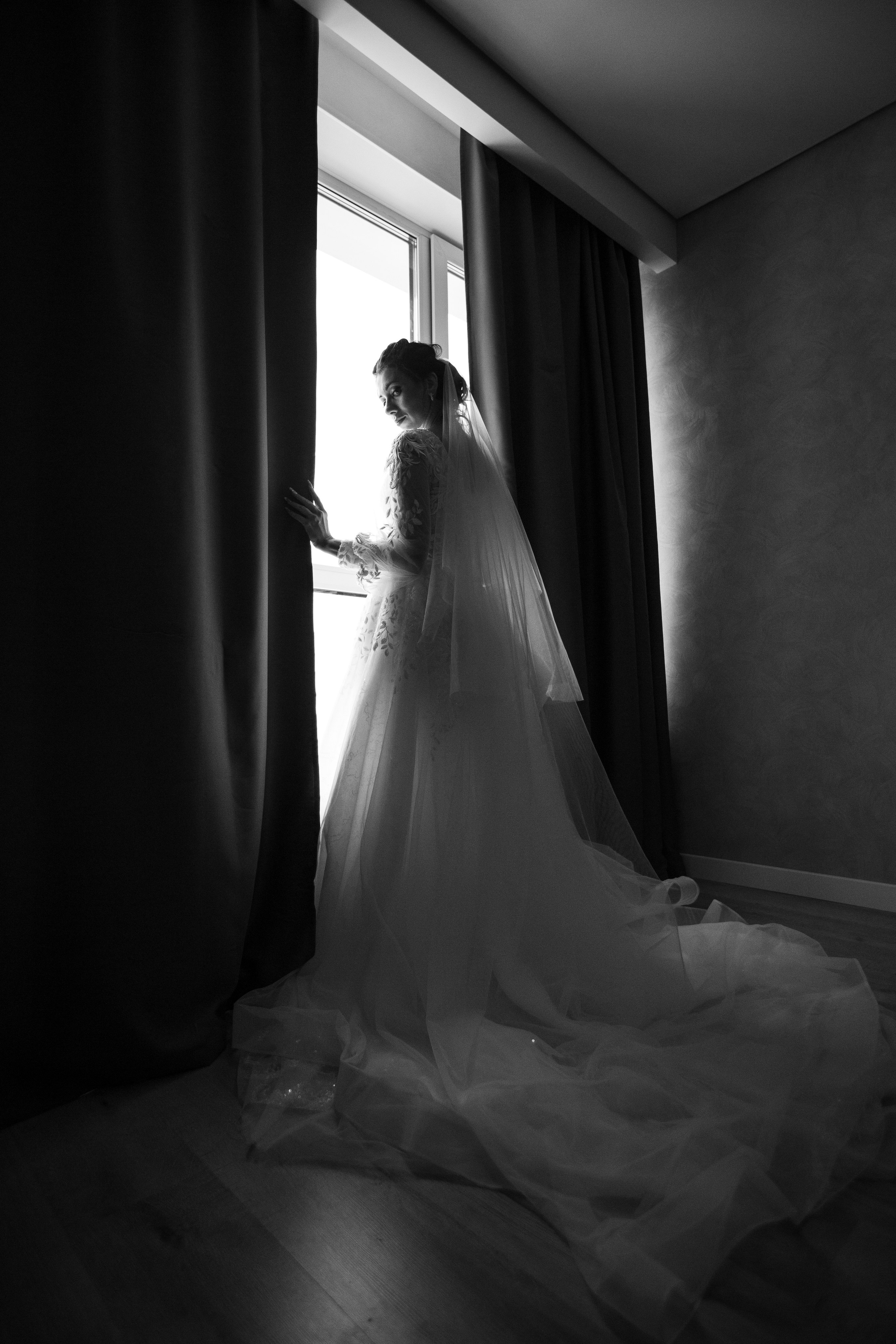 Максим и Виктория. Репортажный Фотограф в Москве Юра Гушан