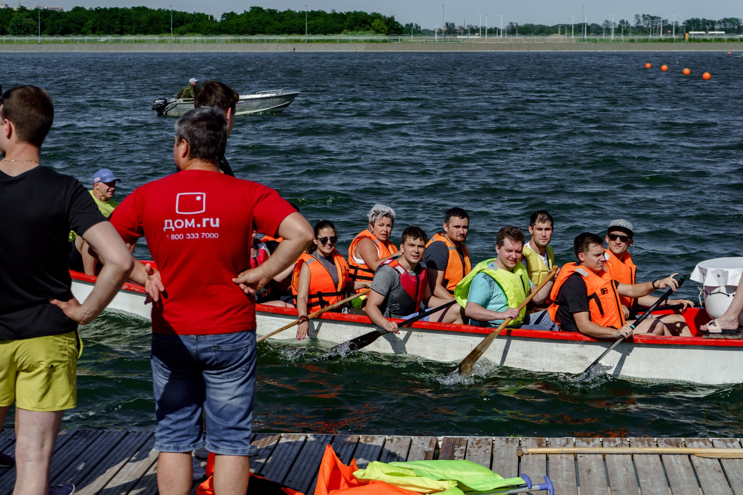 Соревнования на лодках-драконах. Студия событий ДЕЙЗИ. Организация мероприятий. Свадебное агентство в Ростове-на-Дону. Свадебный организатор. Организация свадьбы под ключ