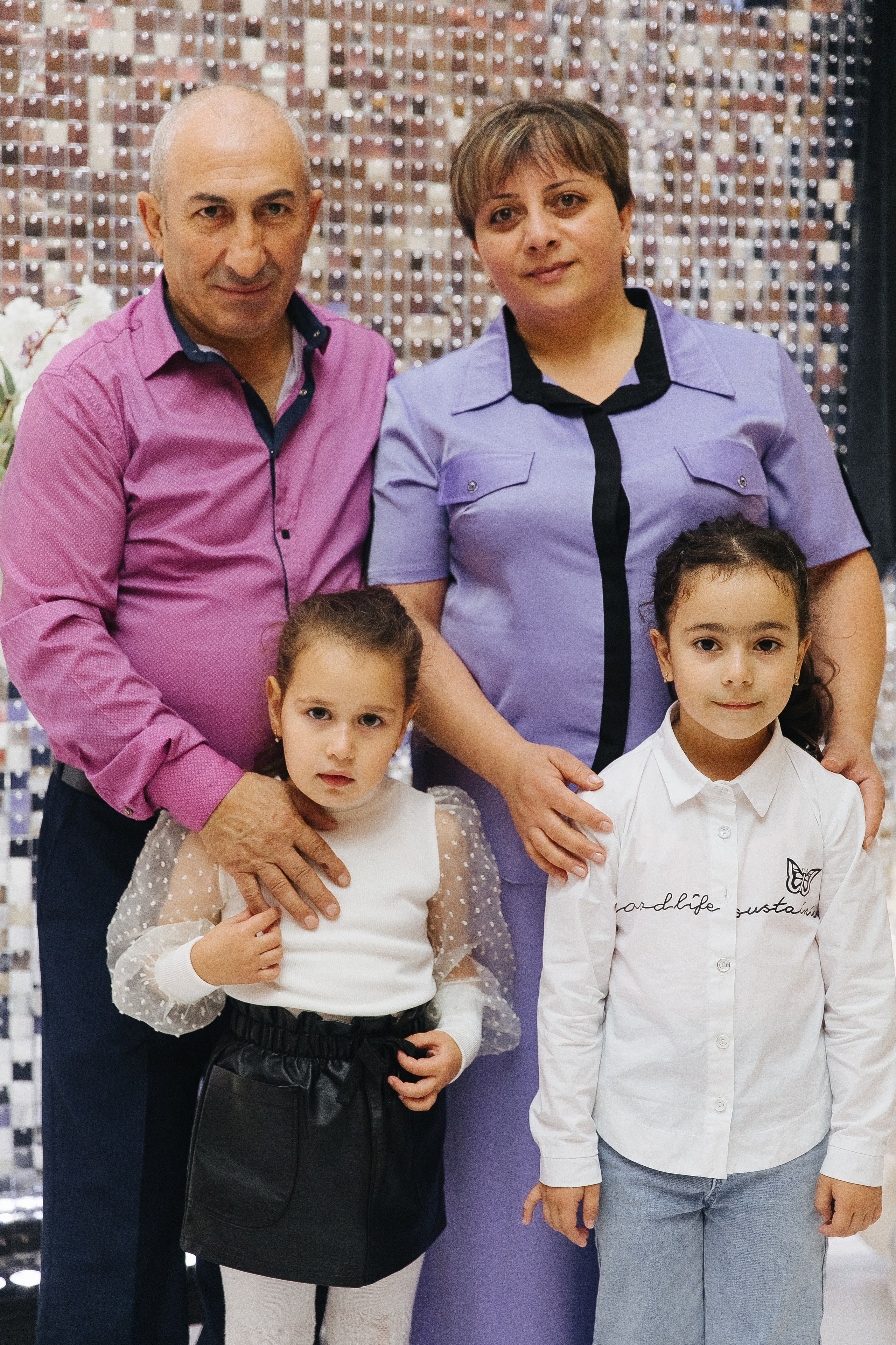 Ани и Назели. 35&5 День рождения, «Янтарь». Фотограф в Красноярске Надежда Воскресенская